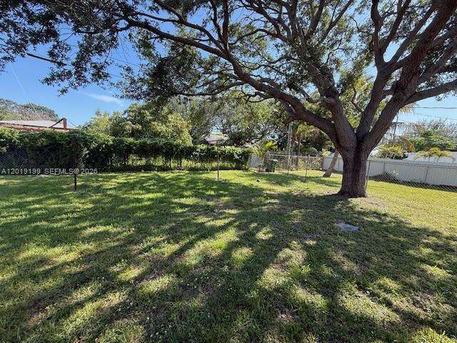 628 3rd Ct, Hallandale Beach, FL 33009 | Picture 7