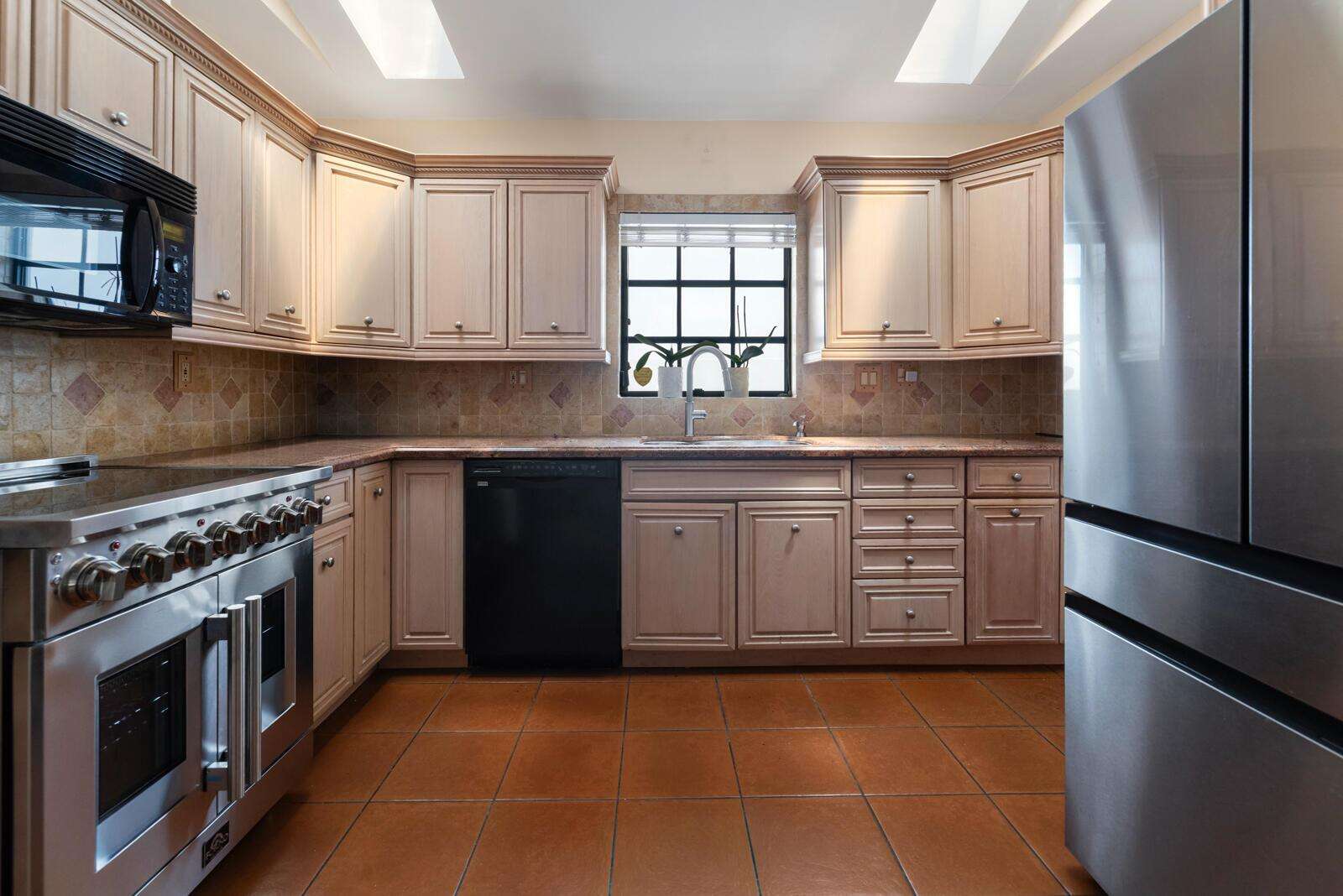 325 Coconut Isle, Fort Lauderdale, FL 33301 - For Sale photo 19