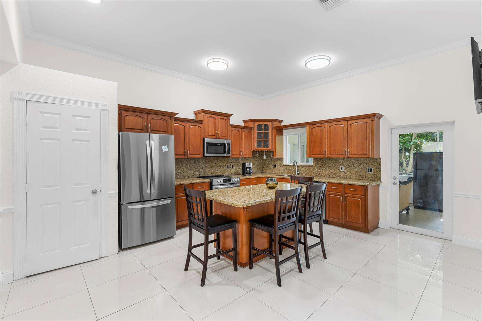 321 72nd, Hollywood, FL 33024 - For Sale photo 14