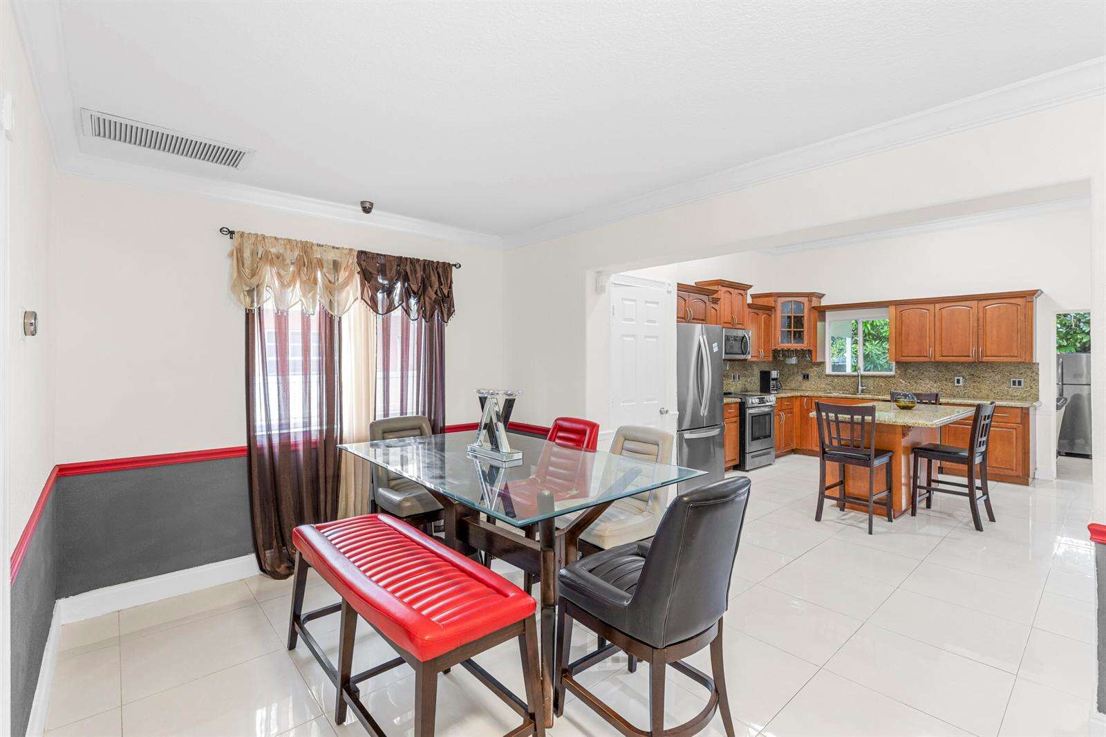 321 72nd, Hollywood, FL 33024 - For Sale photo 4
