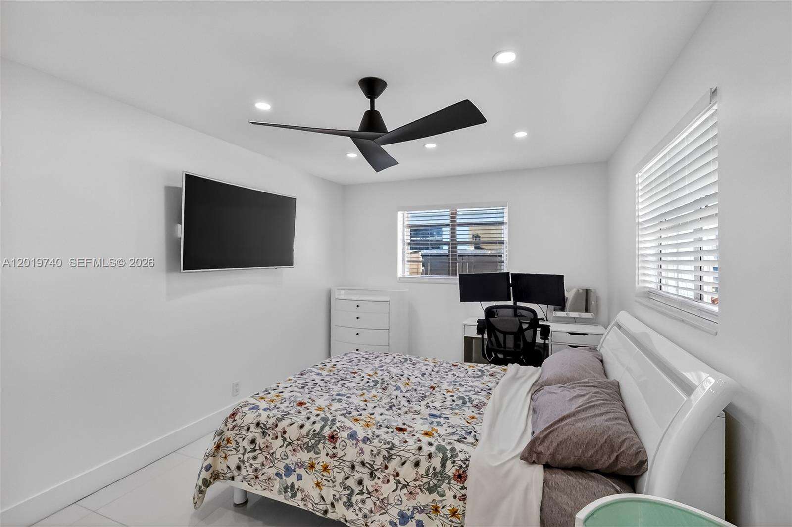 413 5th Ave, Hallandale Beach, FL 33009 - Pending Sale photo 18