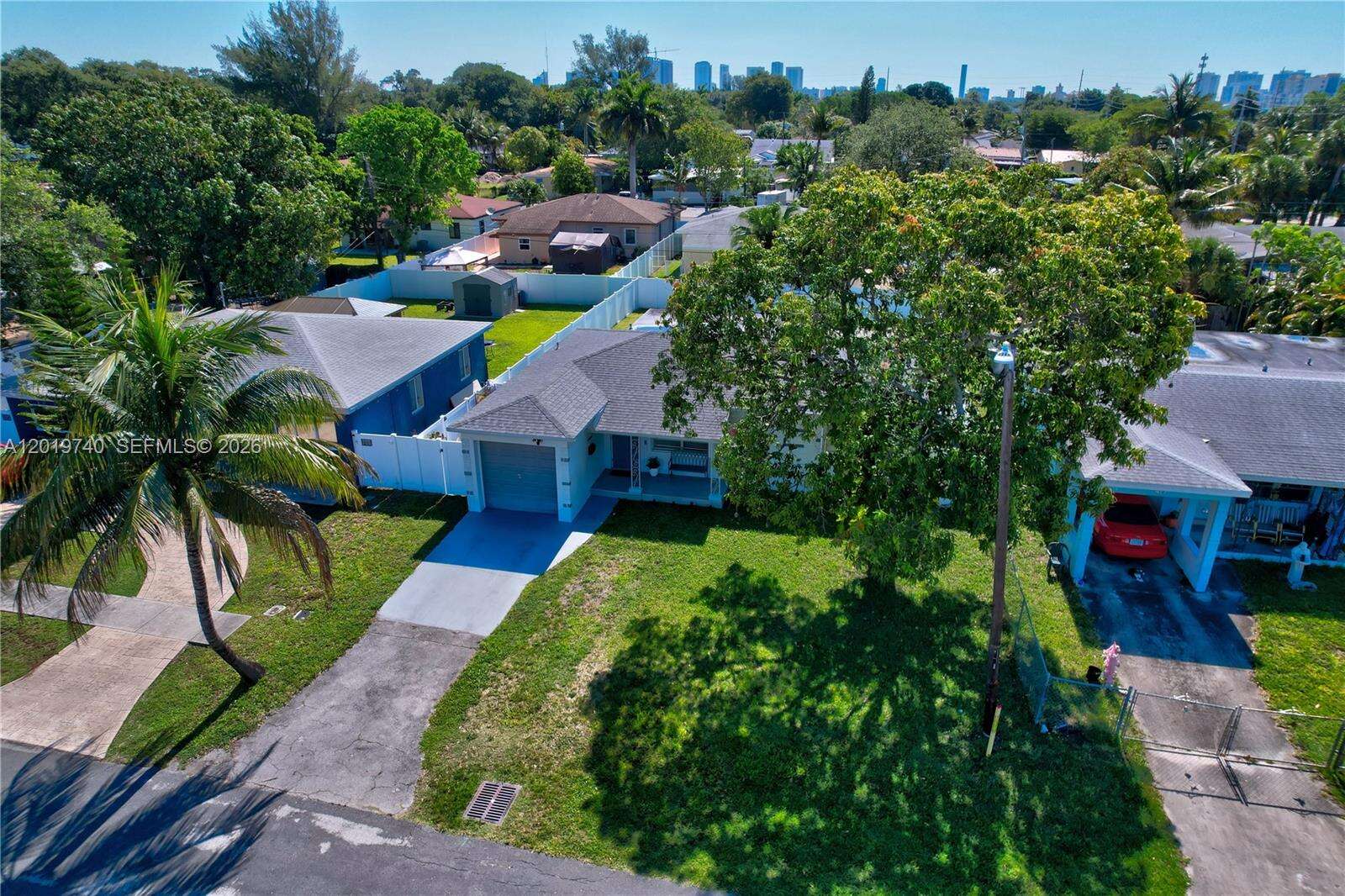 413 5th Ave, Hallandale Beach, FL 33009 - Pending Sale photo 3
