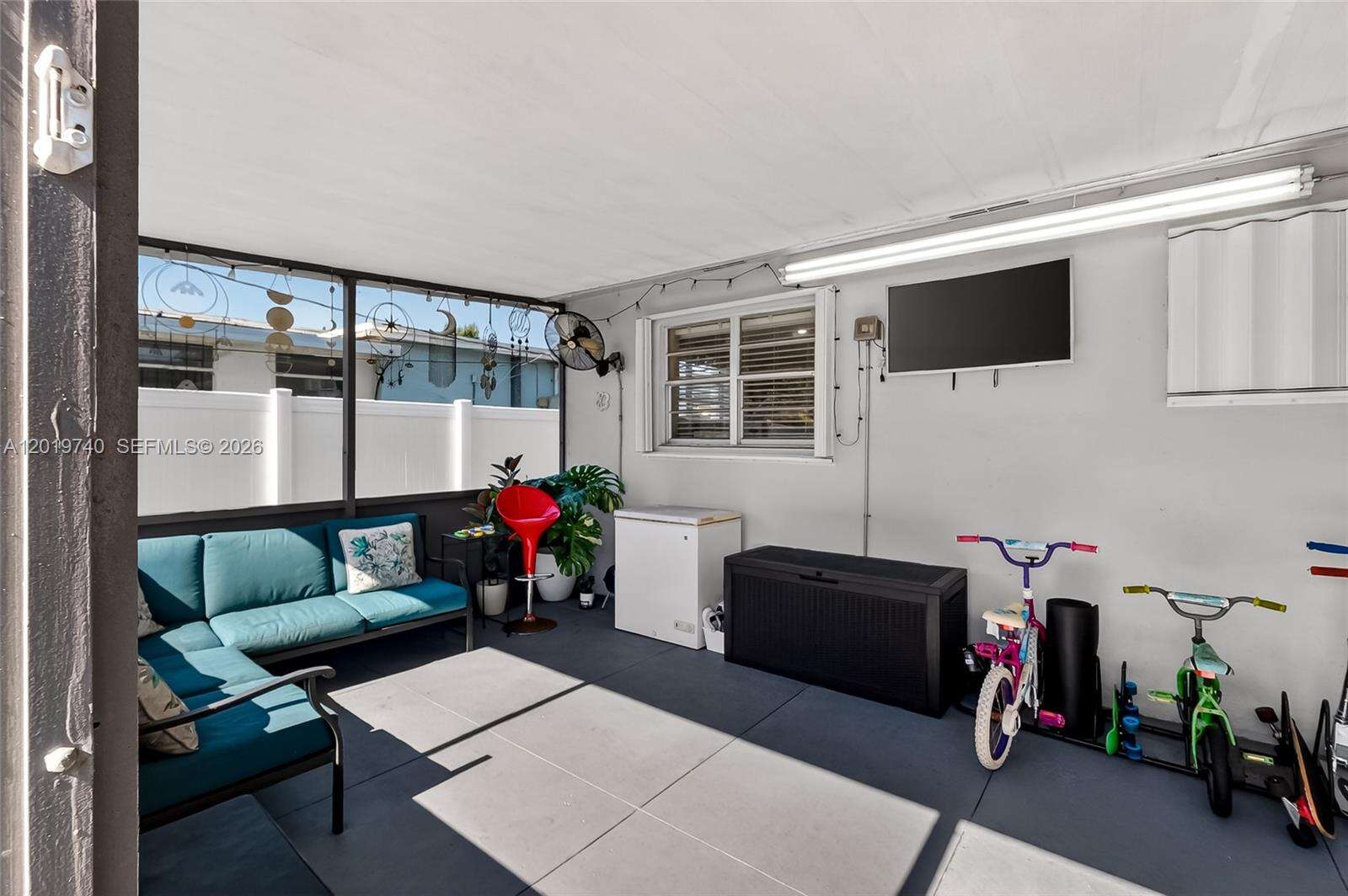 413 5th Ave, Hallandale Beach, FL 33009 - Pending Sale photo 23