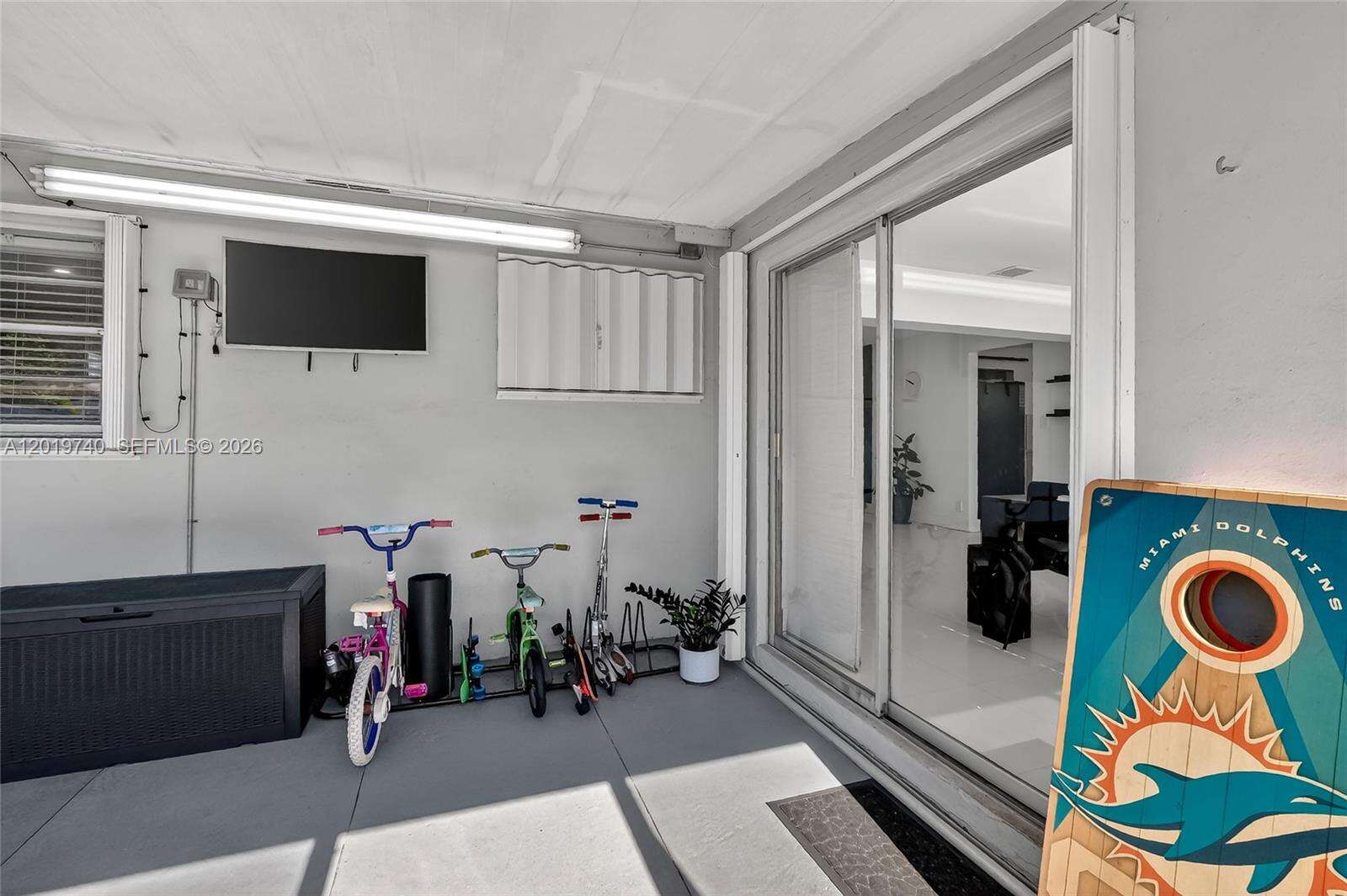 413 5th Ave, Hallandale Beach, FL 33009 - Pending Sale photo 24