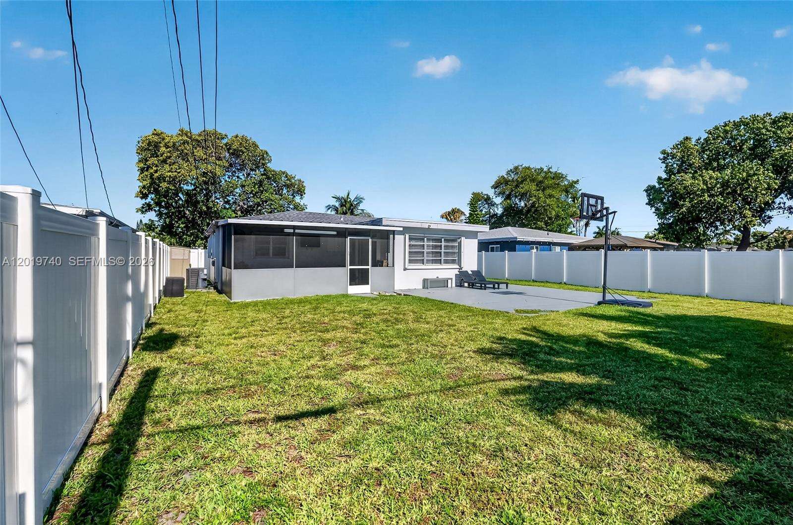 413 5th Ave, Hallandale Beach, FL 33009 - Pending Sale photo 29