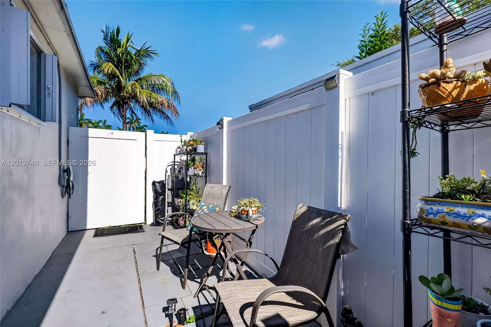 413 5th Ave, Hallandale Beach, FL 33009 - Pending Sale photo 30