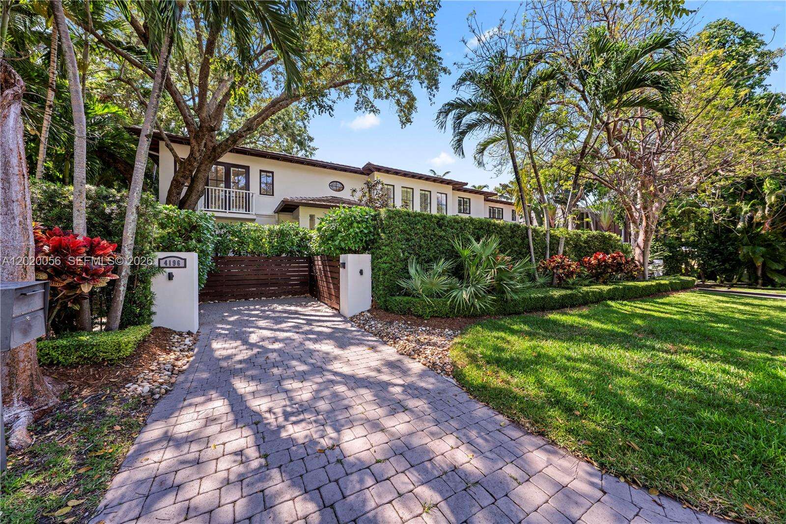 4196 Douglas Rd, Miami, FL 33133 - For Sale photo 8