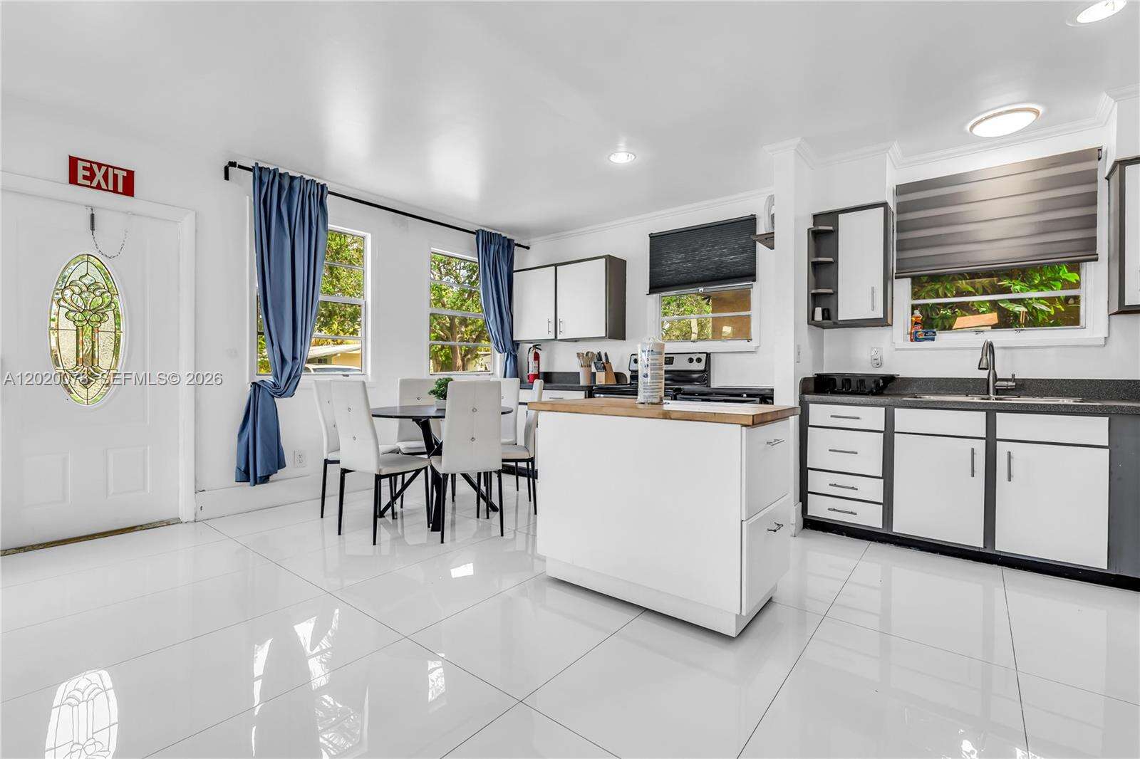 1738 16th Ct, Hollywood, FL 33020 - For Sale photo 9