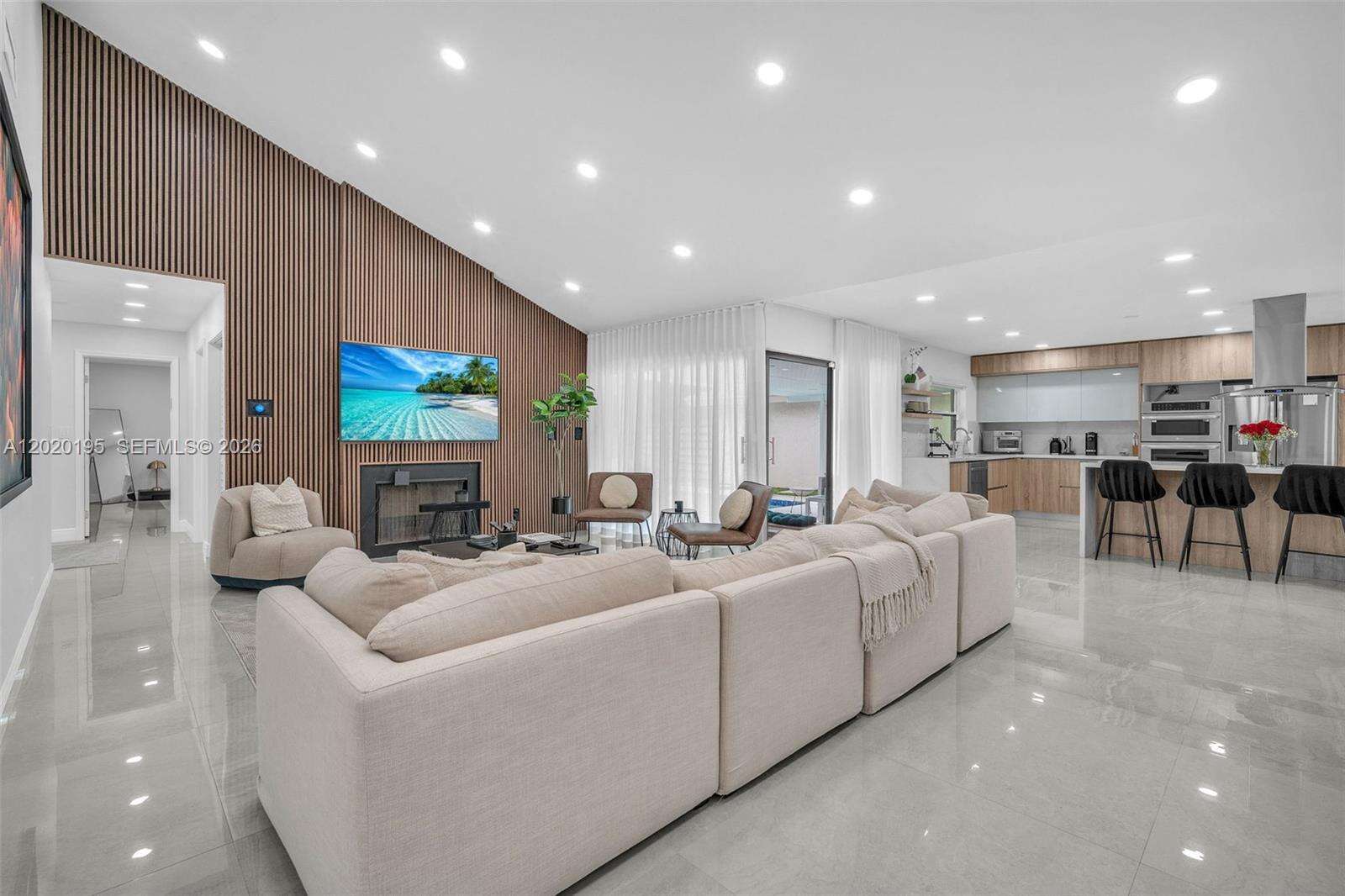 136 Greens Rd, Hollywood, FL 33021 - For Sale photo 1