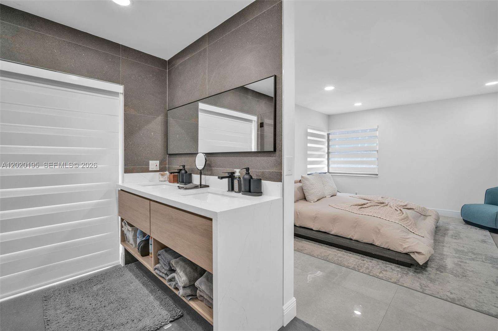 136 Greens Rd, Hollywood, FL 33021 - For Sale photo 18