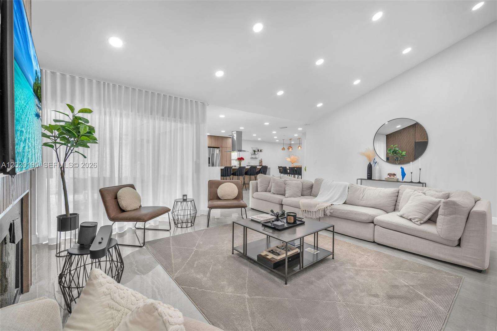 136 Greens Rd, Hollywood, FL 33021 - For Sale photo 3