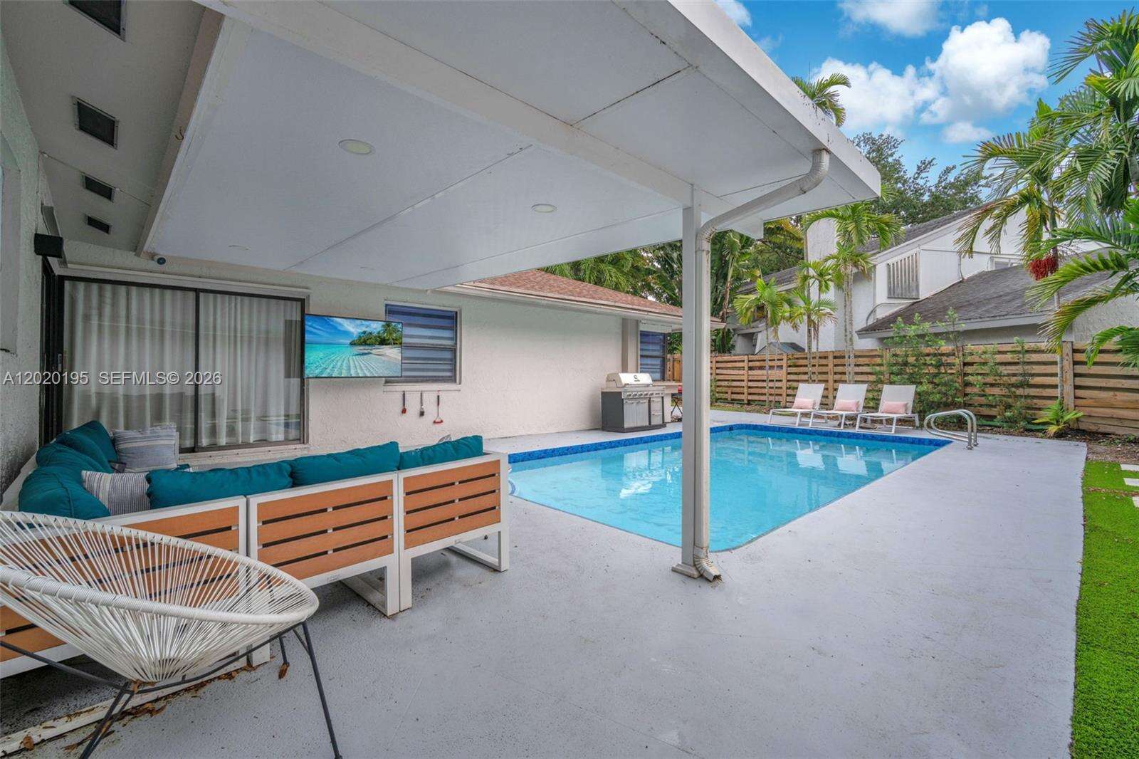 136 Greens Rd, Hollywood, FL 33021 - For Sale photo 26