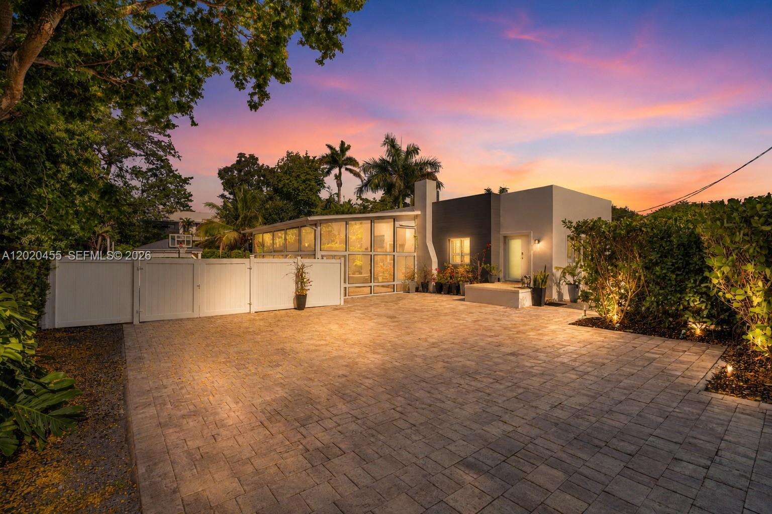 11144 8th Ct, Biscayne Park, FL 33161 - For Sale photo 2