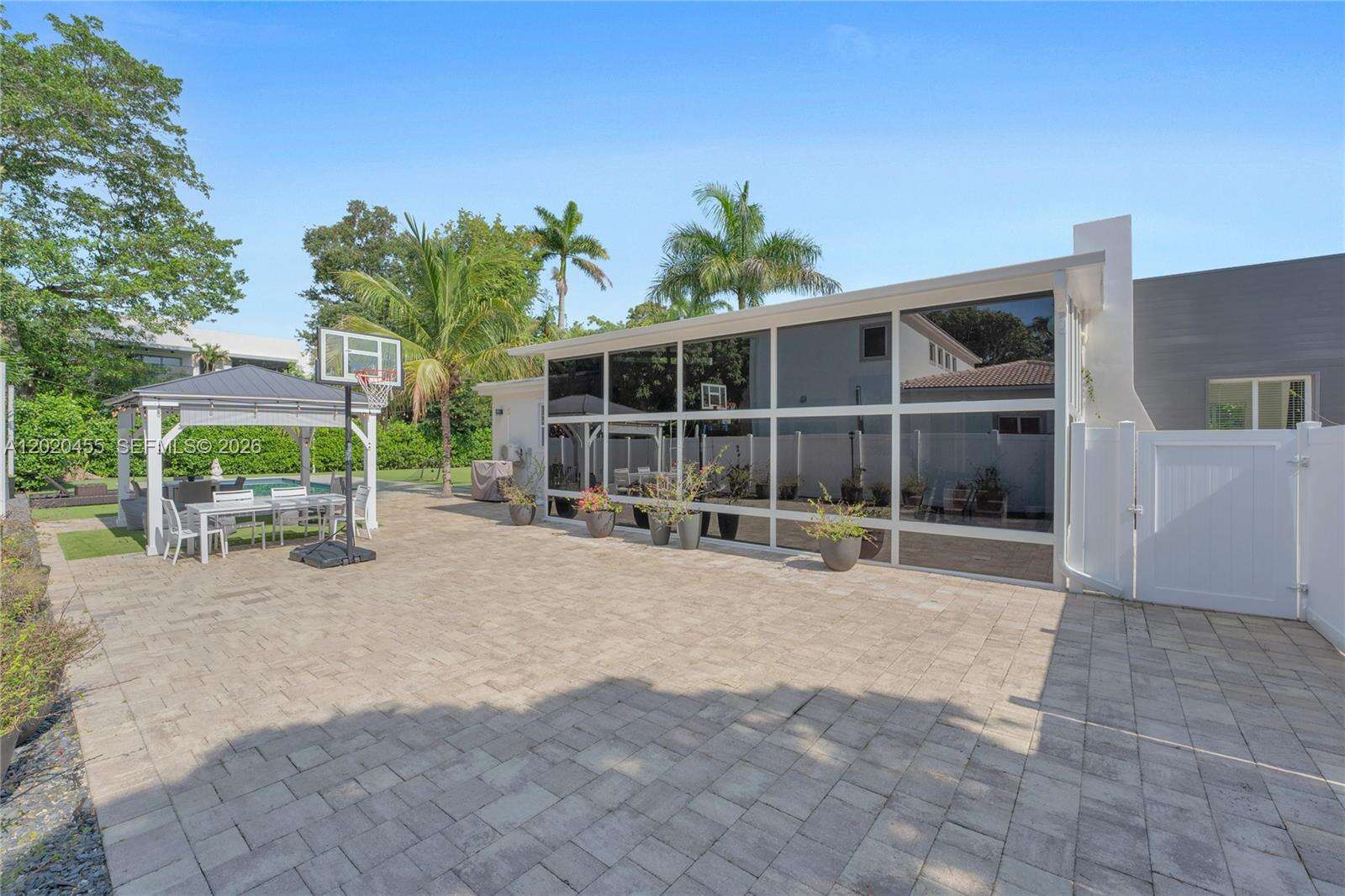 11144 8th Ct, Biscayne Park, FL 33161 - For Sale photo 8