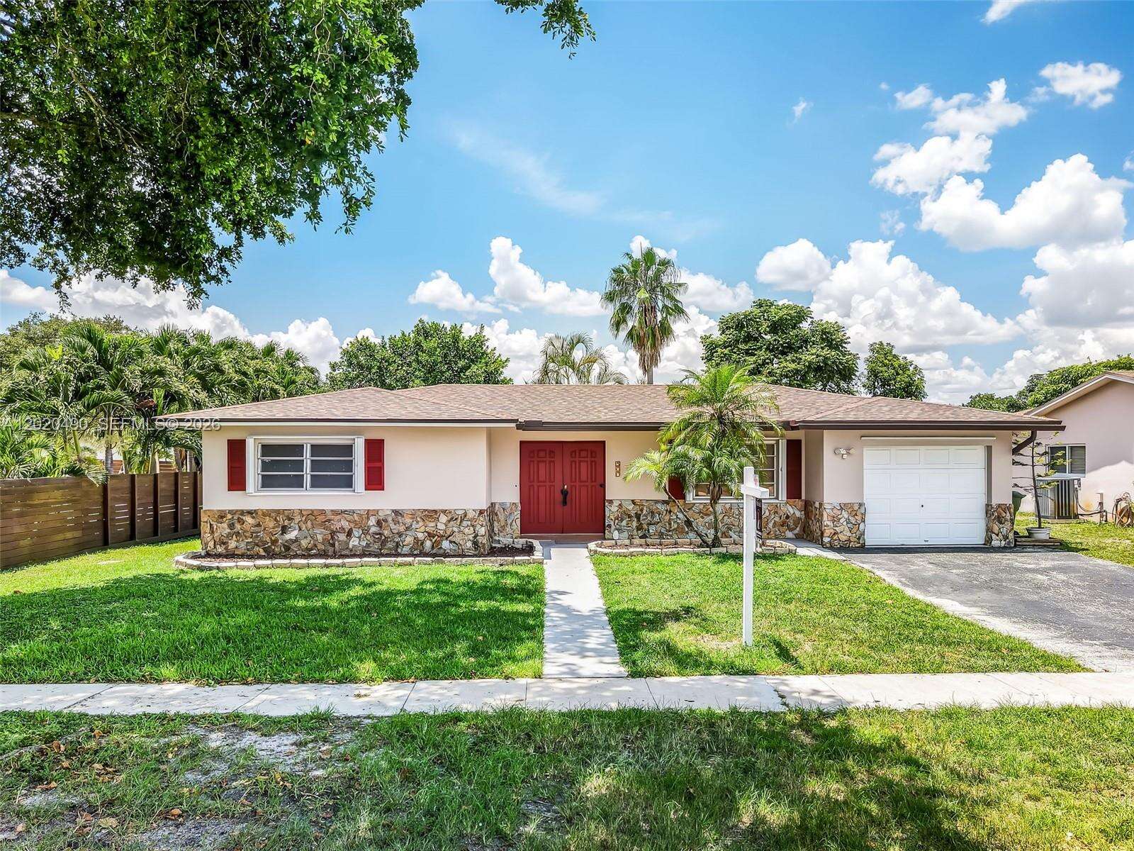 500 96th Ter, Pembroke Pines, FL 33024 - For Sale photo 1