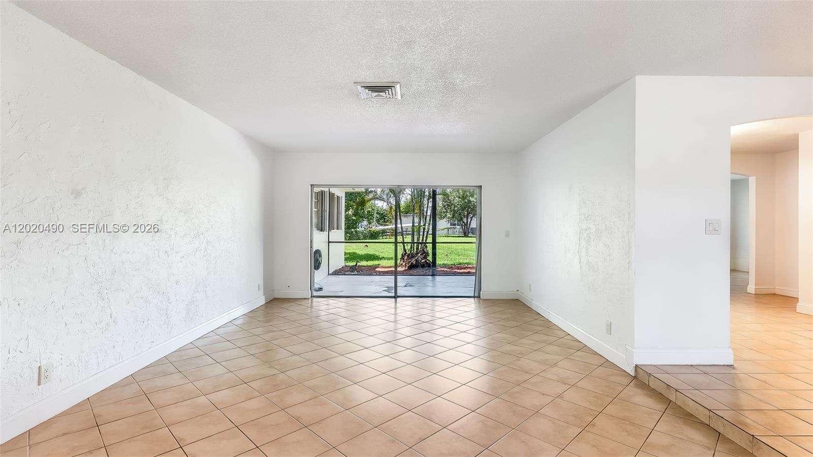 500 96th Ter, Pembroke Pines, FL 33024 - For Sale photo 2