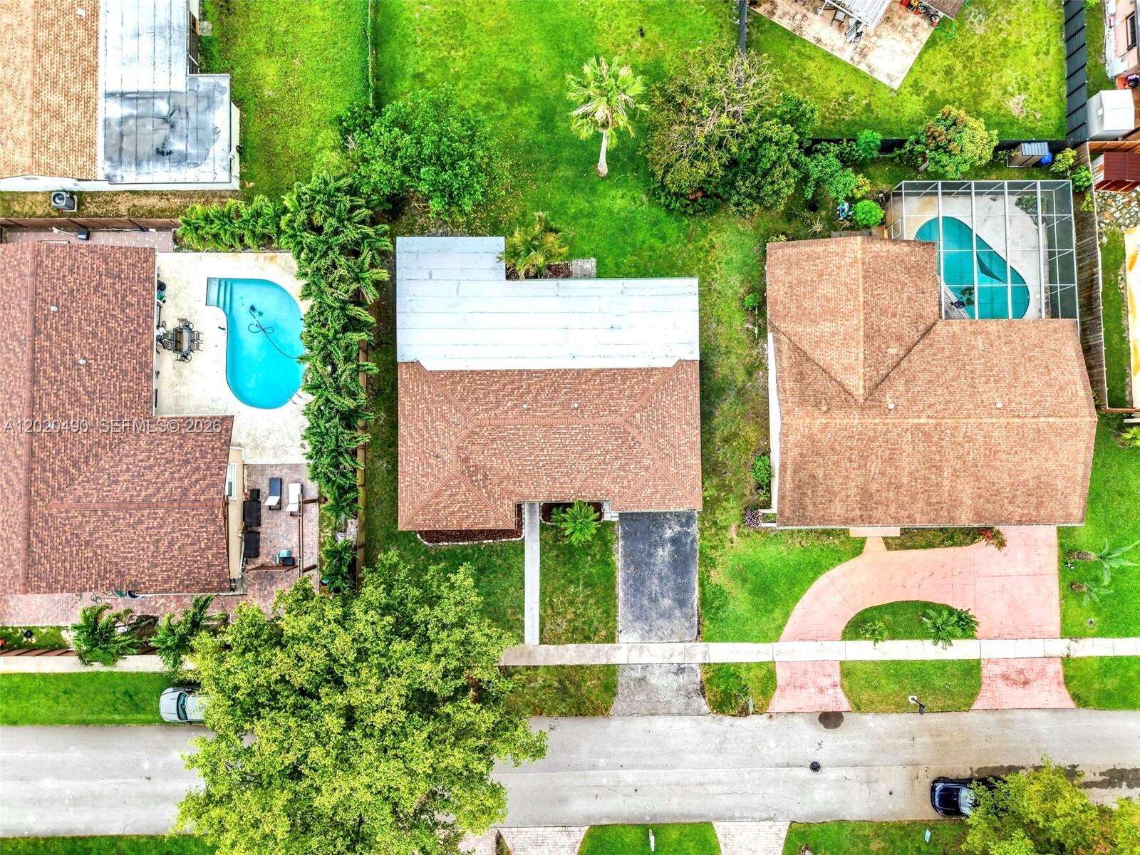 500 96th Ter, Pembroke Pines, FL 33024 - For Sale photo 32