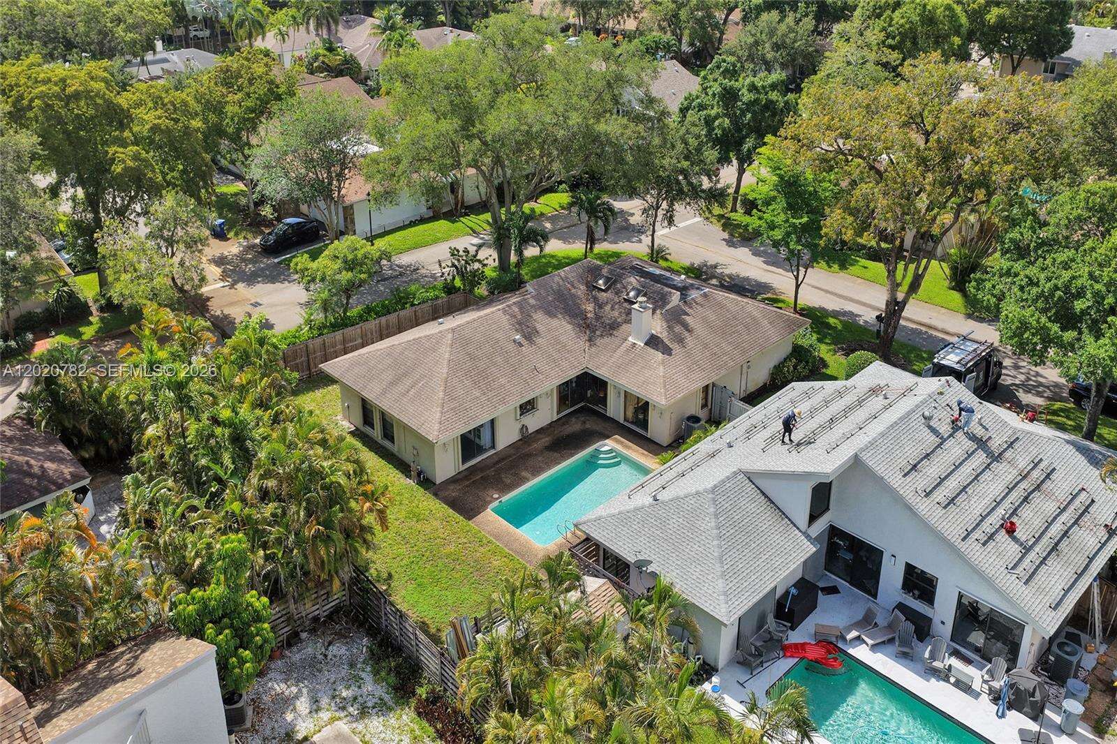 30 Cedar Rd, Hollywood, FL 33021 - For Sale photo 4