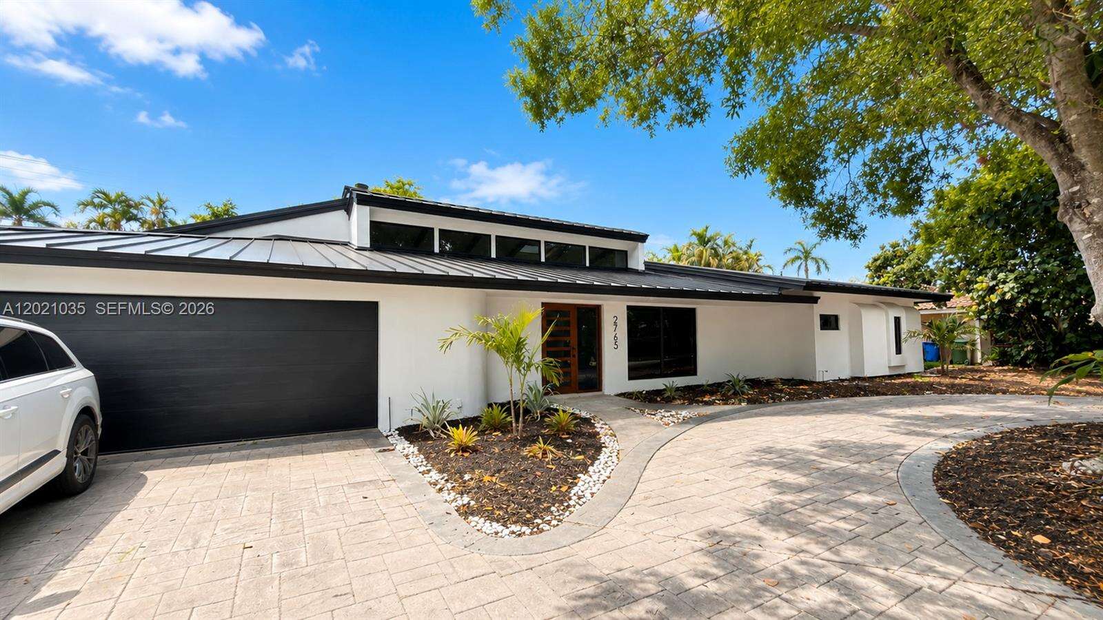 2765 35th Dr, Fort Lauderdale, FL 33308 - For Sale photo 2