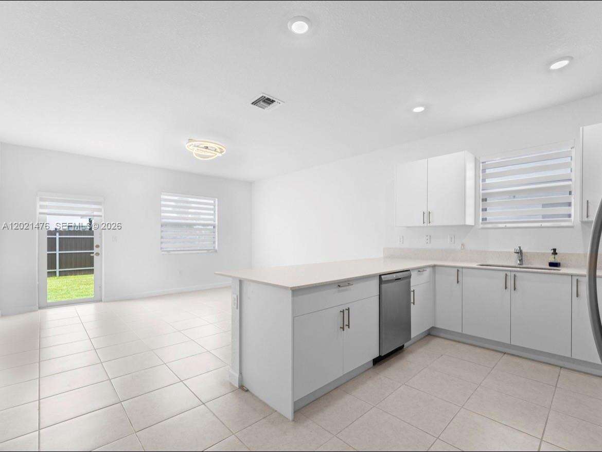 14884 162nd St, Miami, FL 33187 - For Sale photo 8
