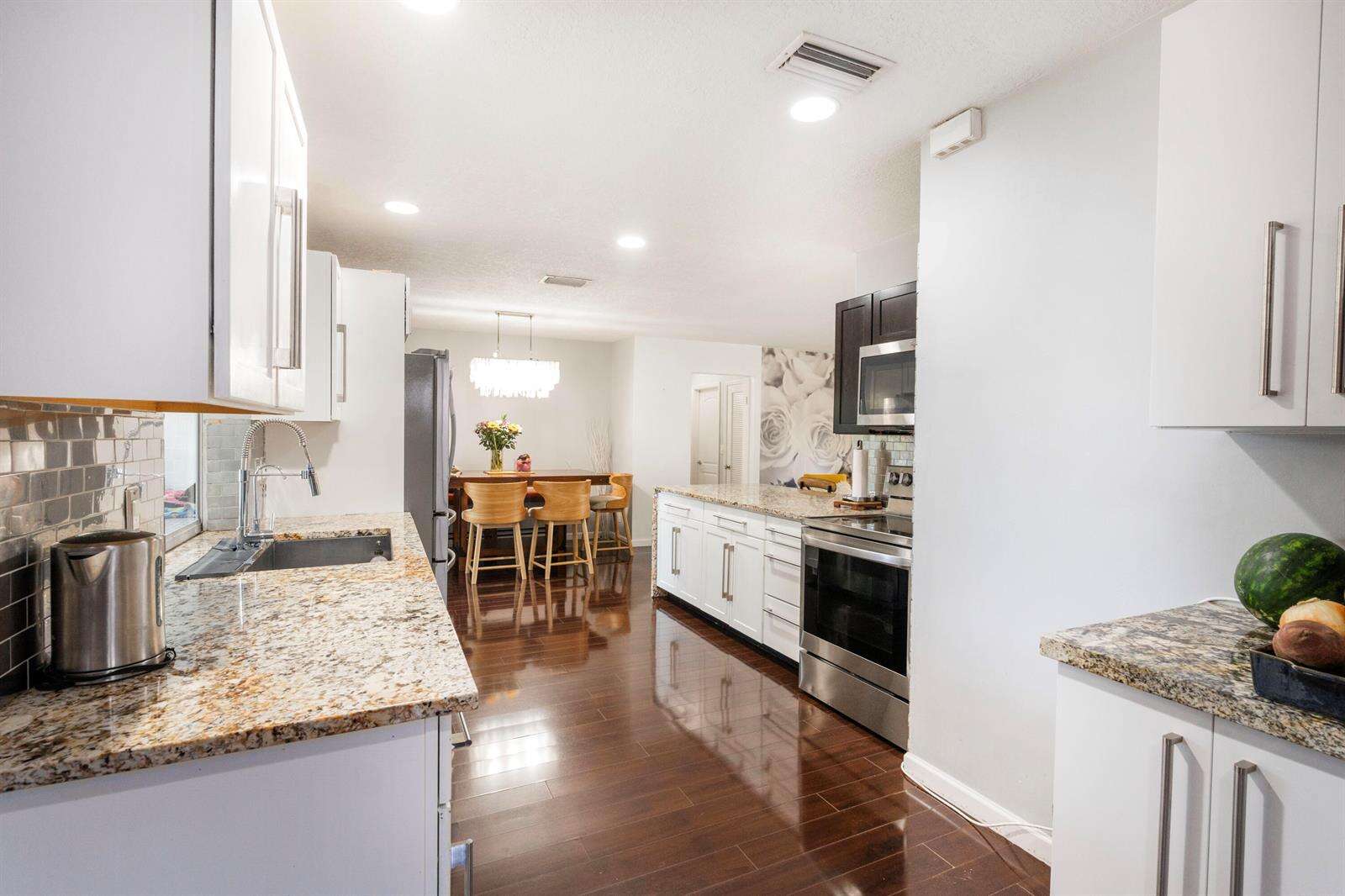 2141 56th, Hollywood, FL 33021 - For Sale photo 16