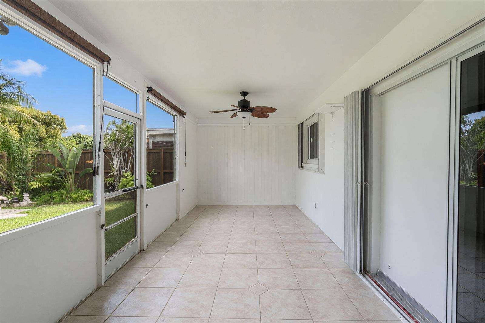 2141 56th, Hollywood, FL 33021 - For Sale photo 18