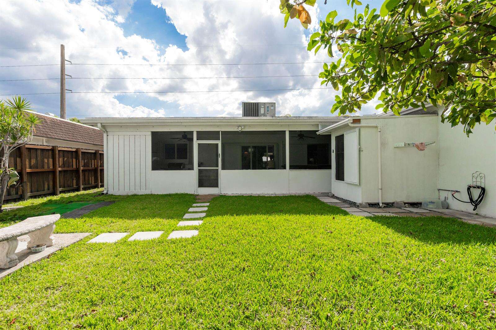 2141 56th, Hollywood, FL 33021 - For Sale photo 19