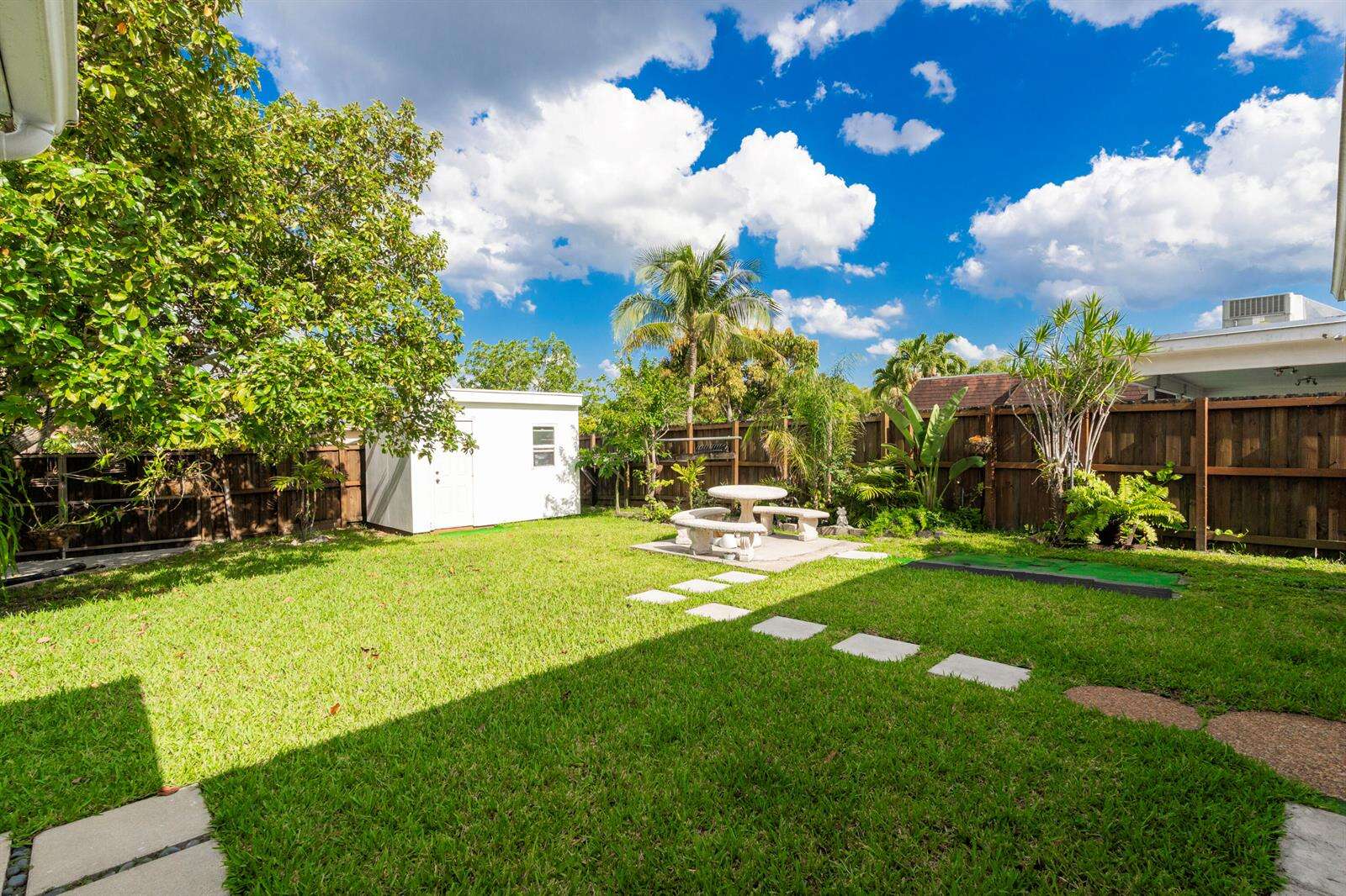 2141 56th, Hollywood, FL 33021 - For Sale photo 20