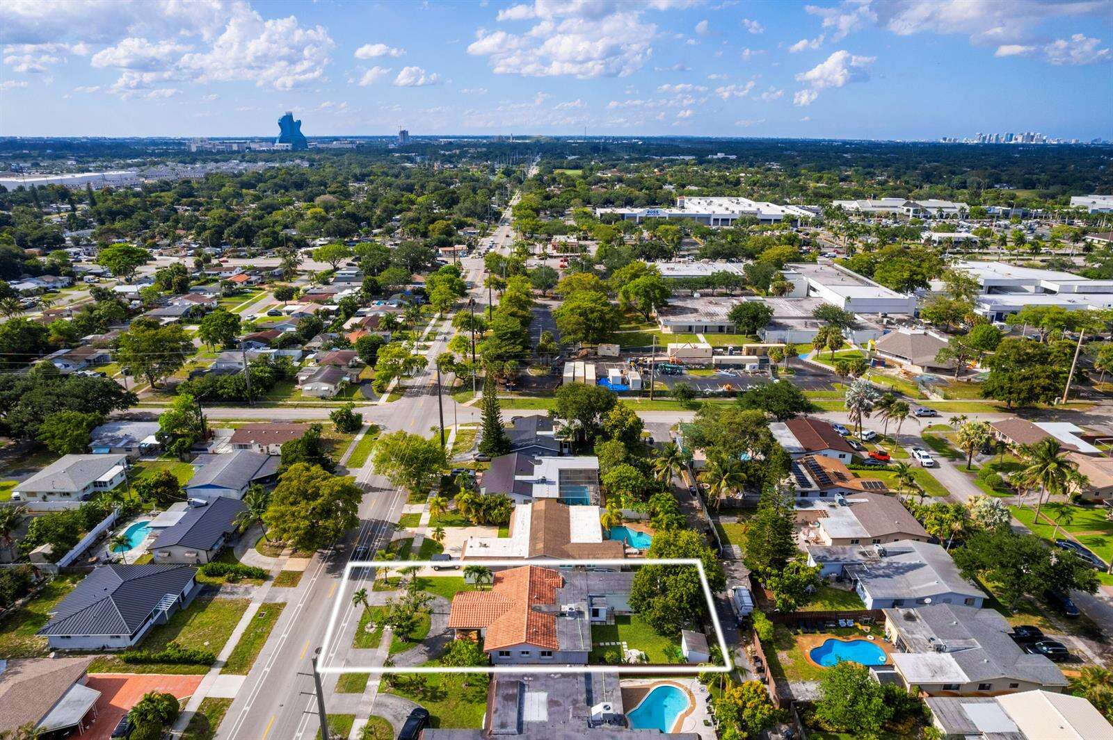 2141 56th, Hollywood, FL 33021 - For Sale photo 21