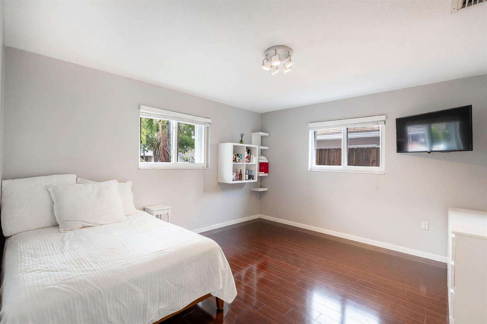 2141 56th, Hollywood, FL 33021 - For Sale photo 4