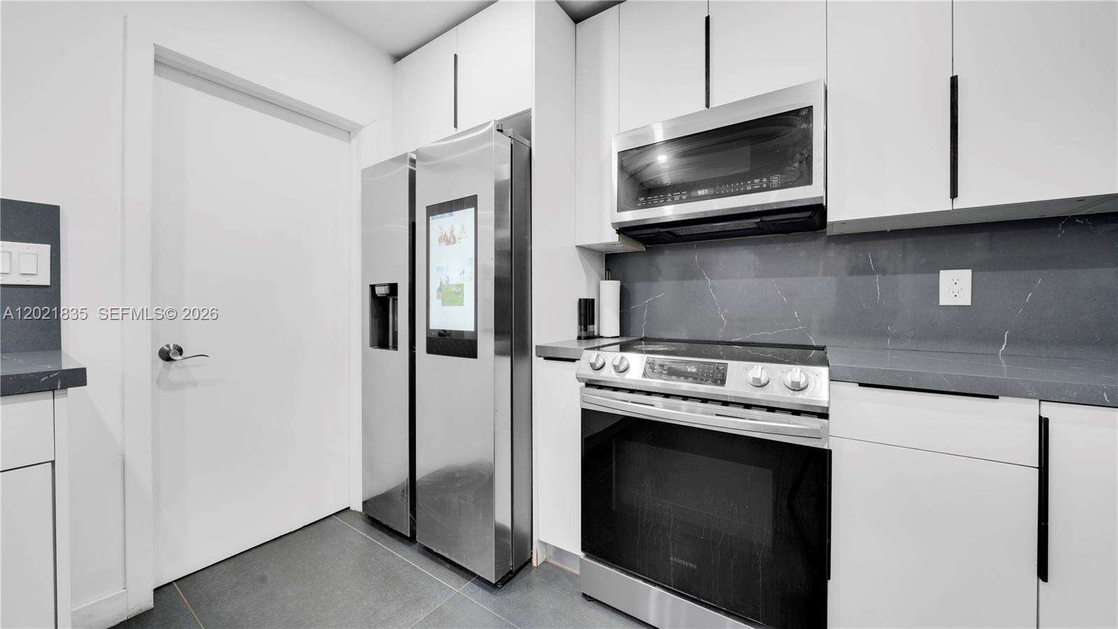 603 32nd Ave, Hollywood, FL 33021 - For Sale photo 14