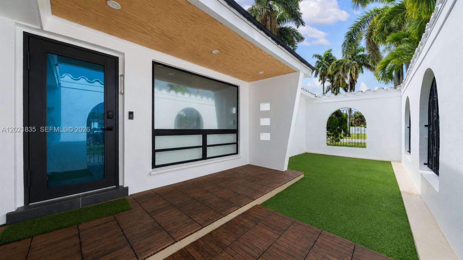603 32nd Ave, Hollywood, FL 33021 - For Sale photo 3