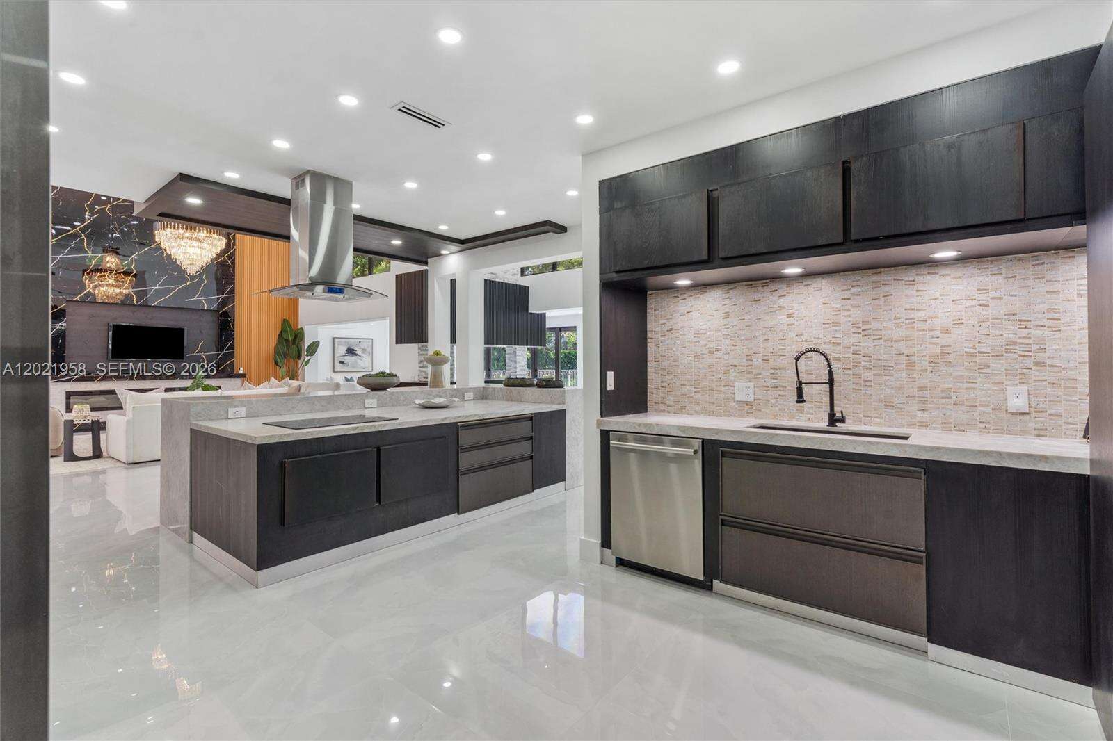 7011 Hialeah Ln, Parkland, FL 33067 - For Sale photo 10