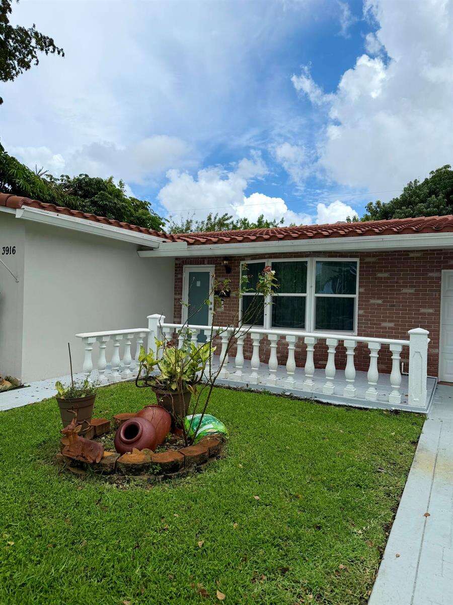 3916 Adams, Hollywood, FL 33021 - For Sale photo 2