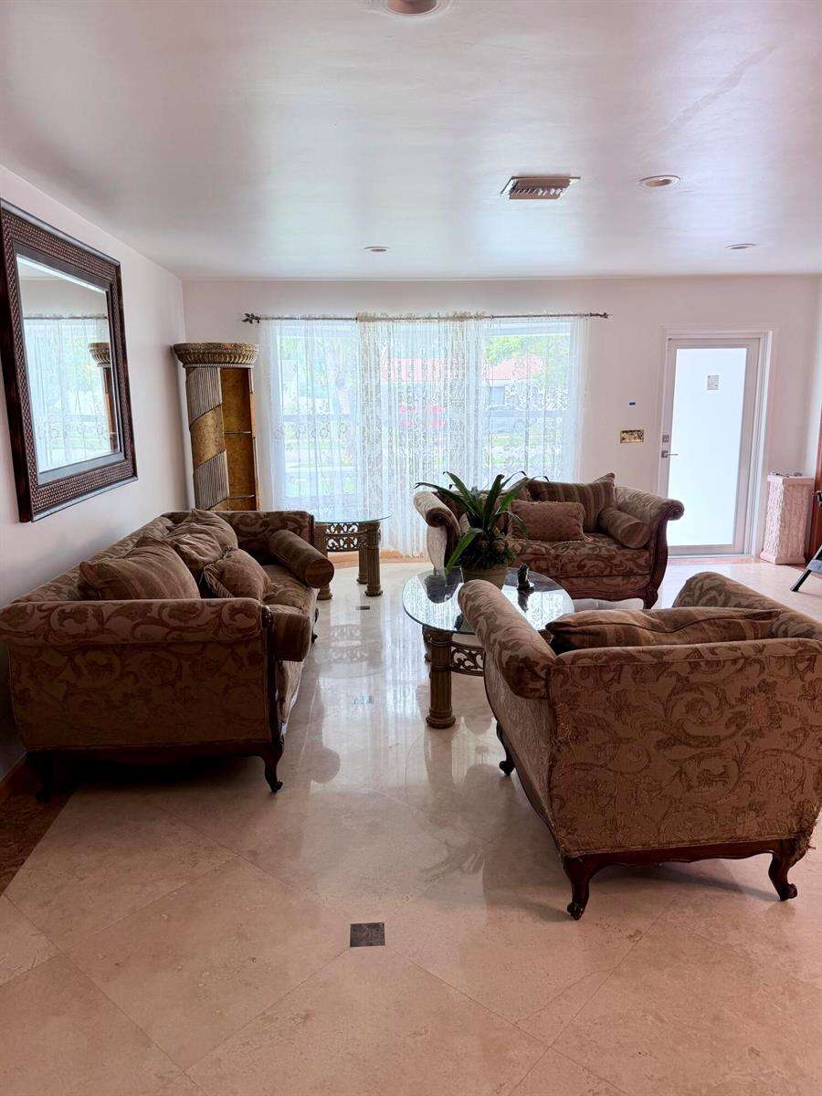 3916 Adams, Hollywood, FL 33021 - For Sale photo 11