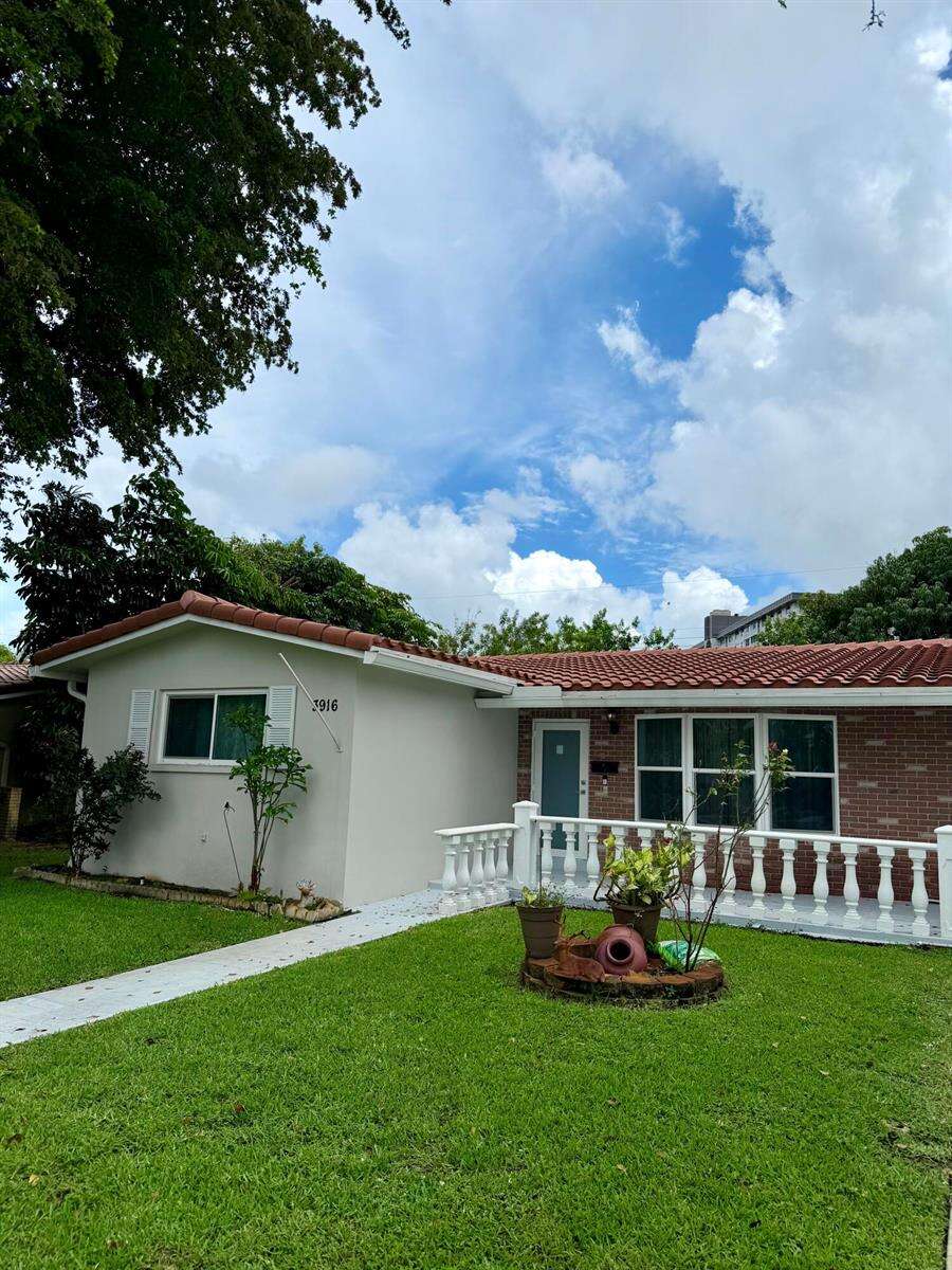 3916 Adams, Hollywood, FL 33021 - For Sale photo 3