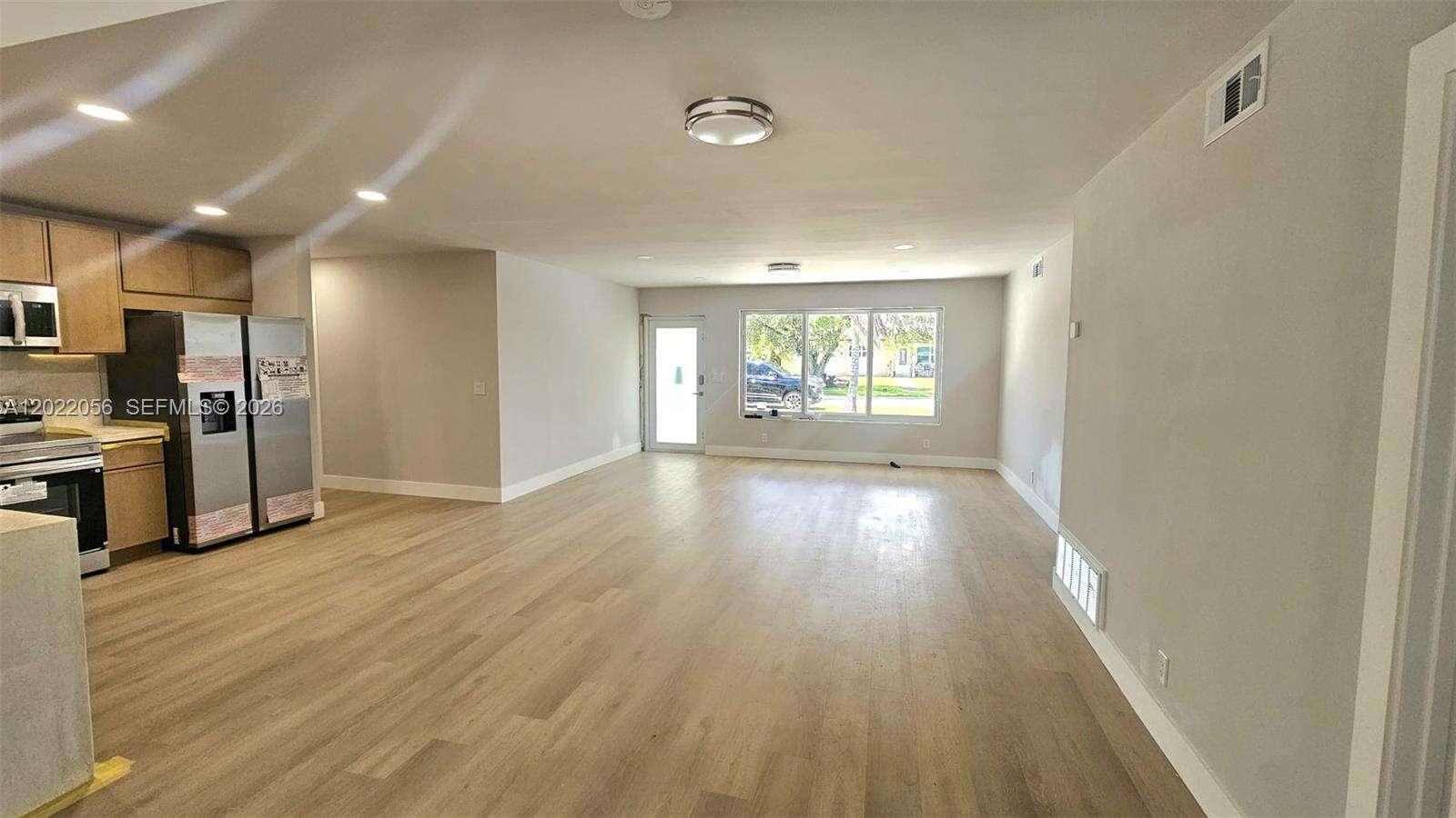 6841 1st Ct, Pembroke Pines, FL 33023 - For Sale photo 5