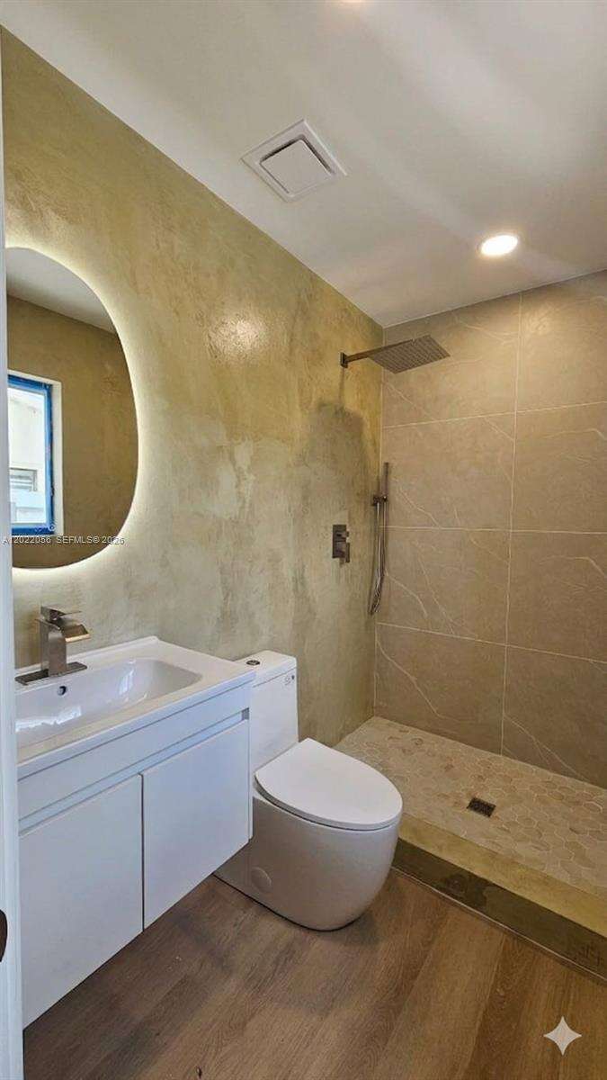 6841 1st Ct, Pembroke Pines, FL 33023 - For Sale photo 8