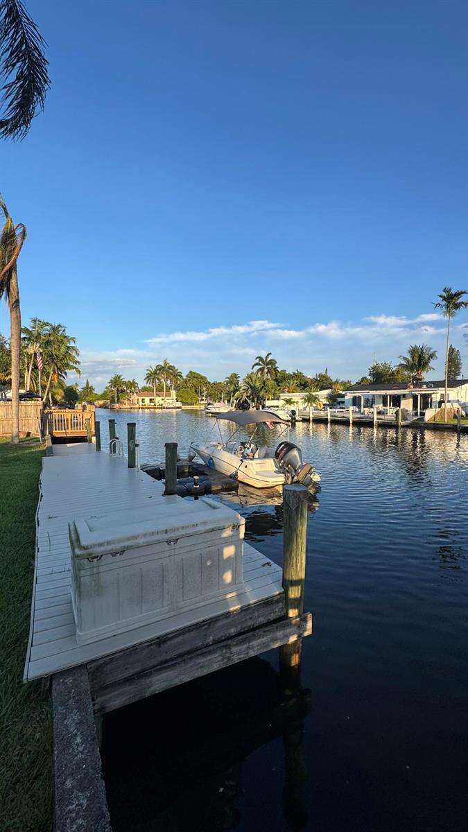 2714 Scott, Hollywood, FL 33020 - For Sale photo 2
