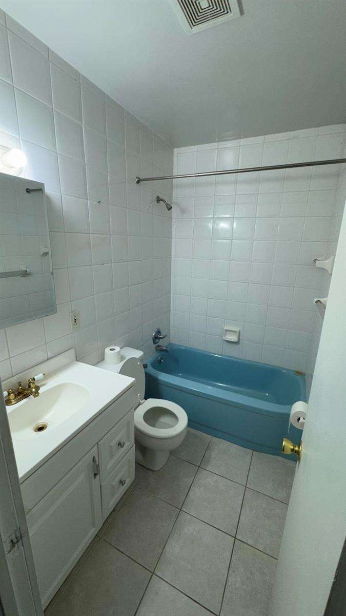 2714 Scott, Hollywood, FL 33020 - For Sale photo 10