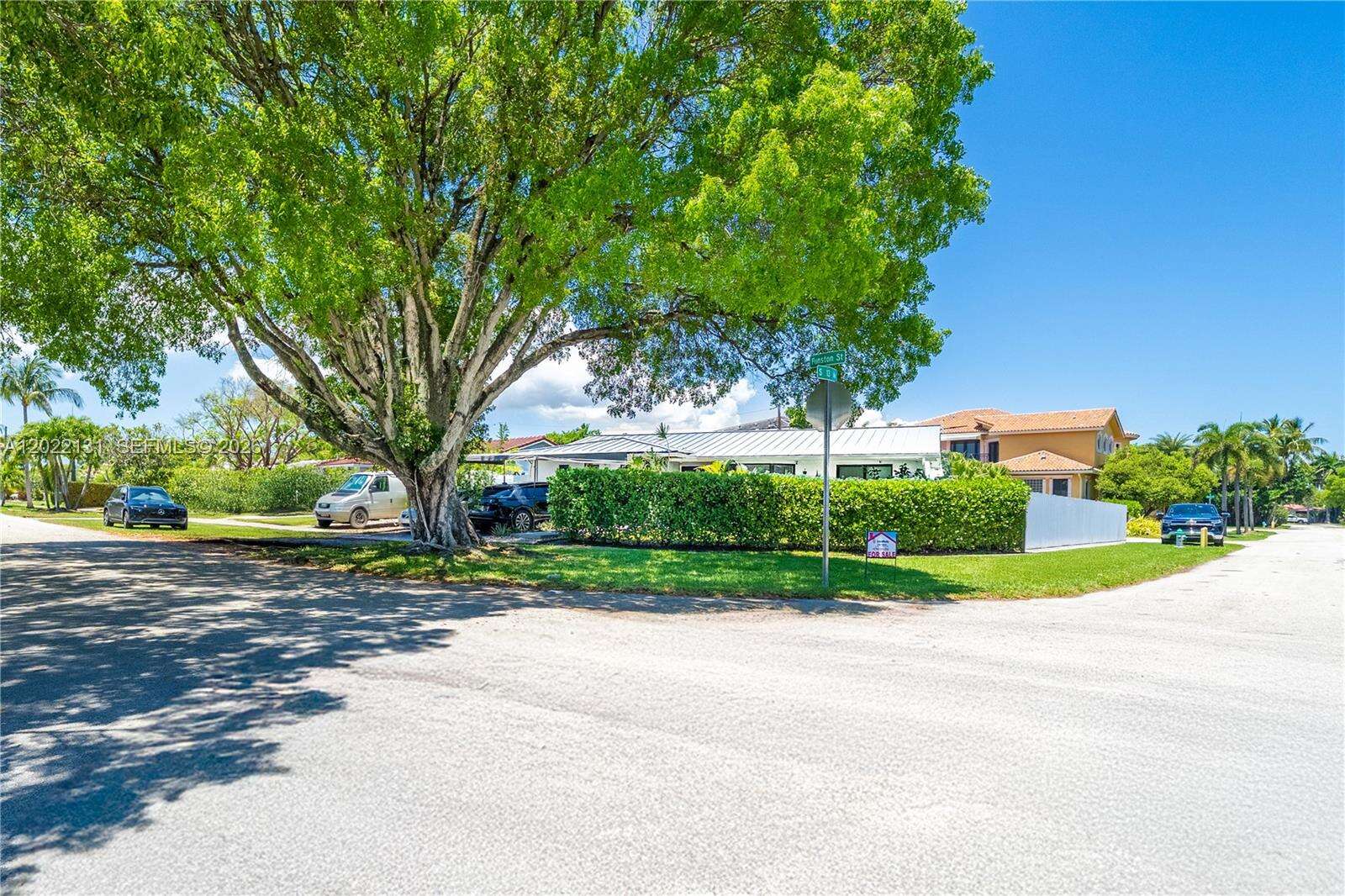 1301 Funston St, Hollywood, FL 33019 - For Sale photo 27