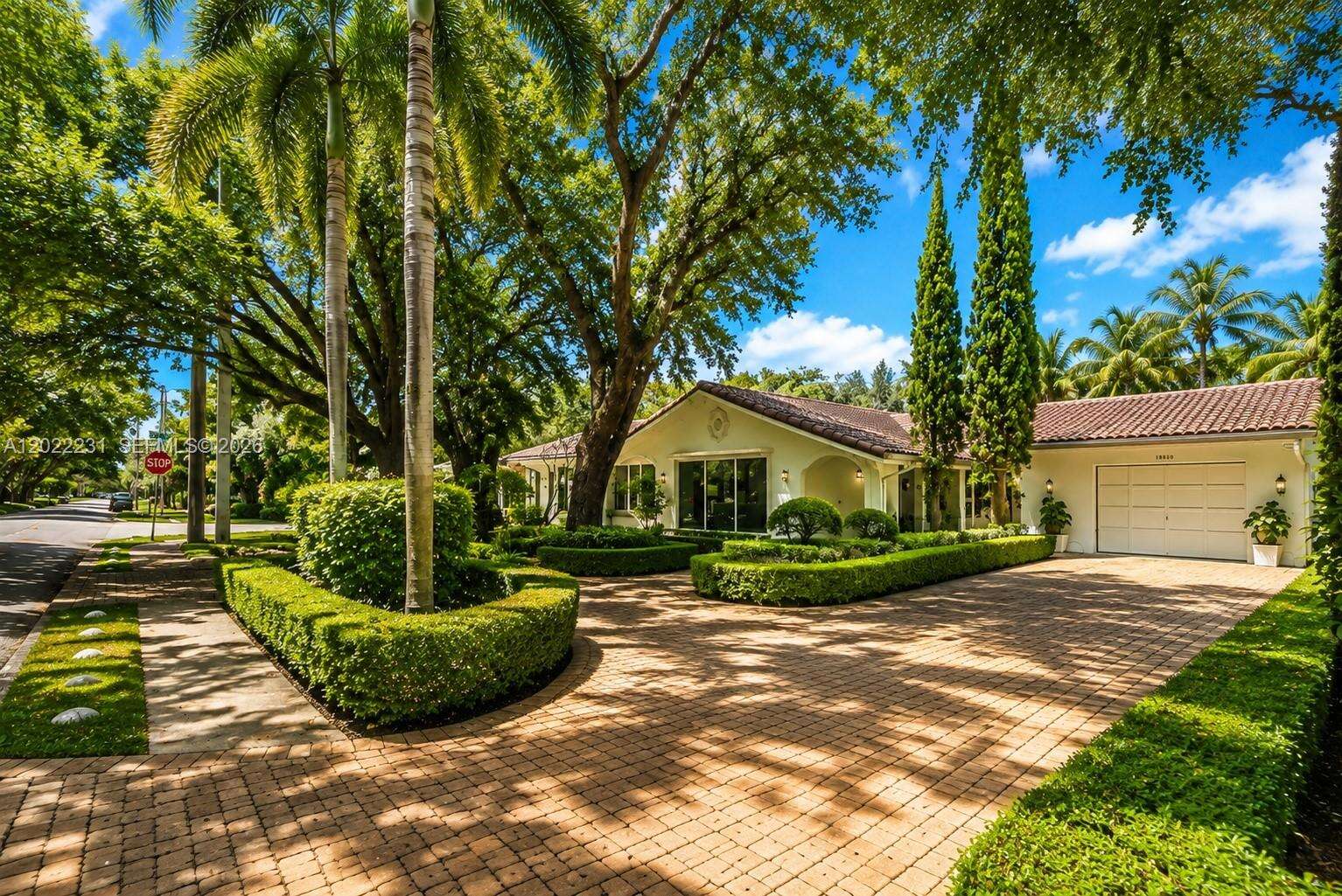 7980 52nd Ave, Miami, FL 33143 - For Sale photo 2