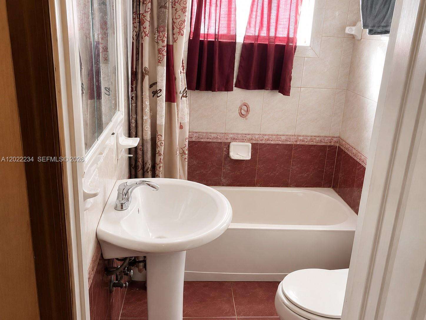 716 4th St, Hallandale Beach, FL 33009 - For Sale photo 10