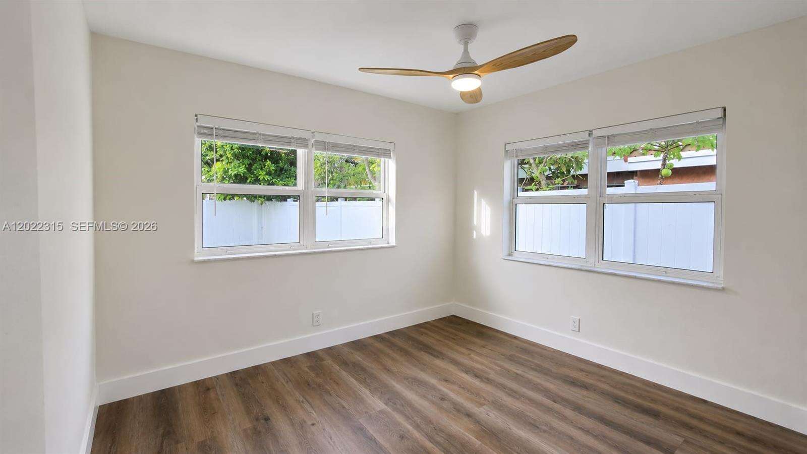 1155 Hayes St, Hollywood, FL 33019 - For Sale photo 15