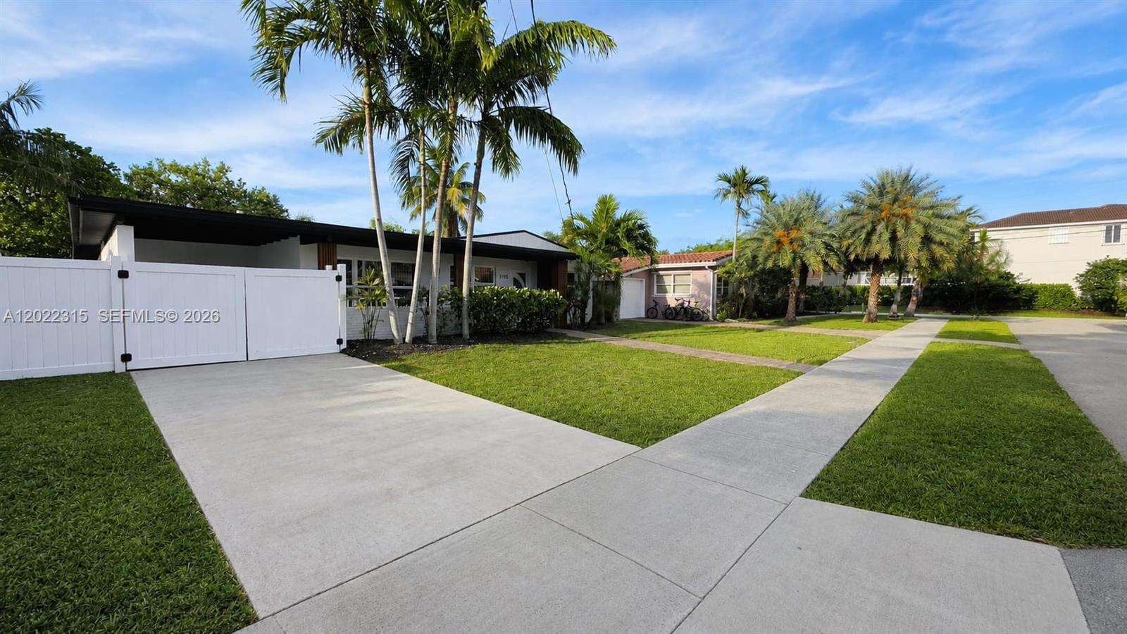 1155 Hayes St, Hollywood, FL 33019 - For Sale photo 24