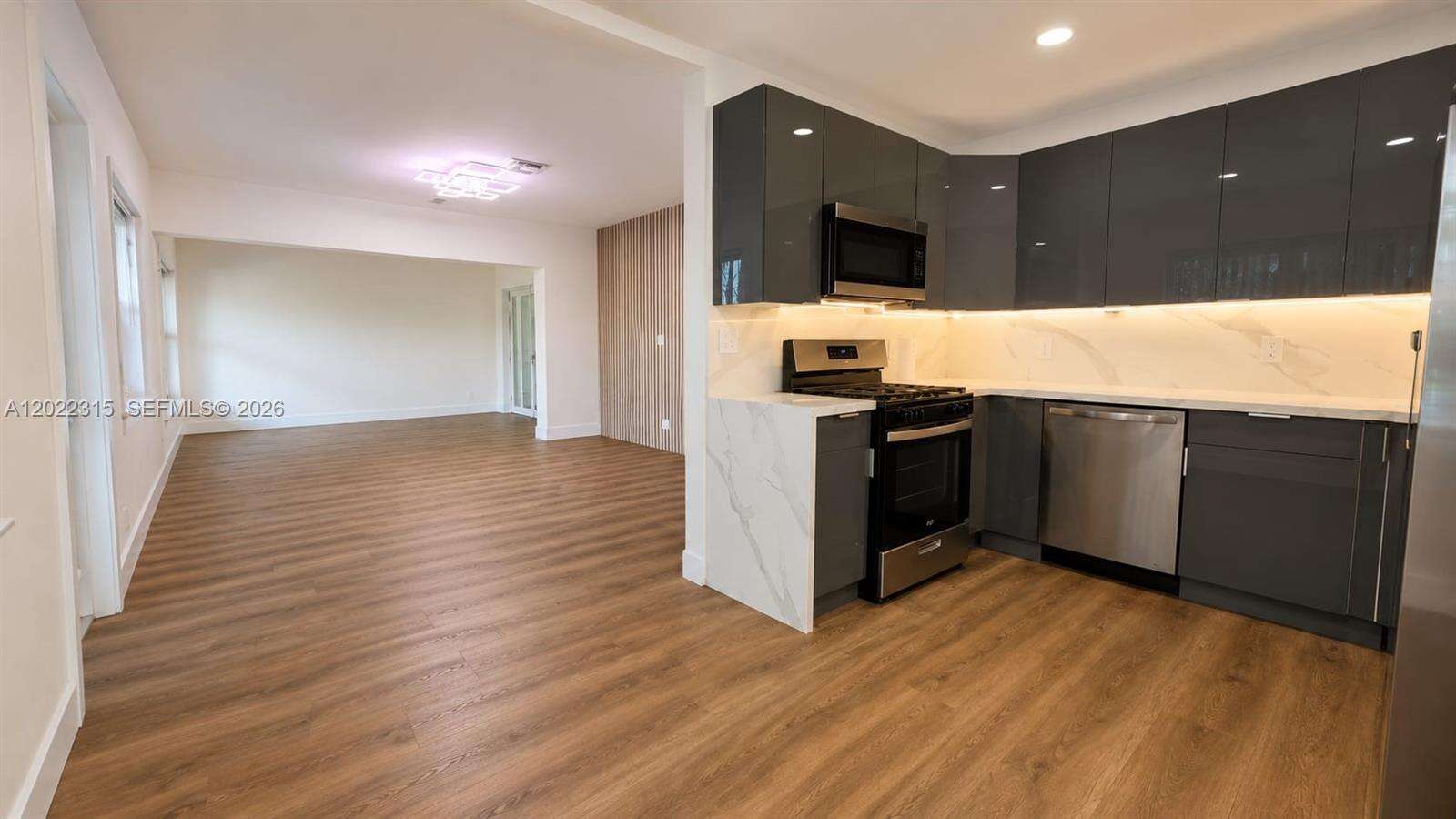1155 Hayes St, Hollywood, FL 33019 - For Sale photo 9