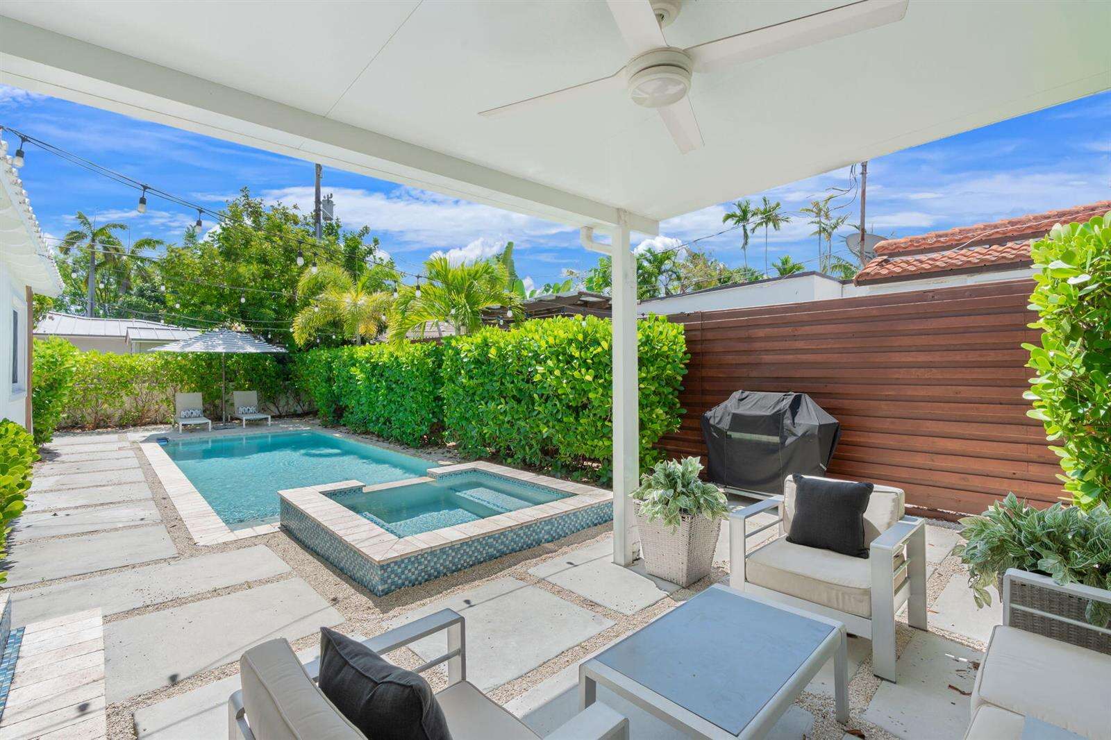 648 17th, Fort Lauderdale, FL 33304 - For Sale photo 2