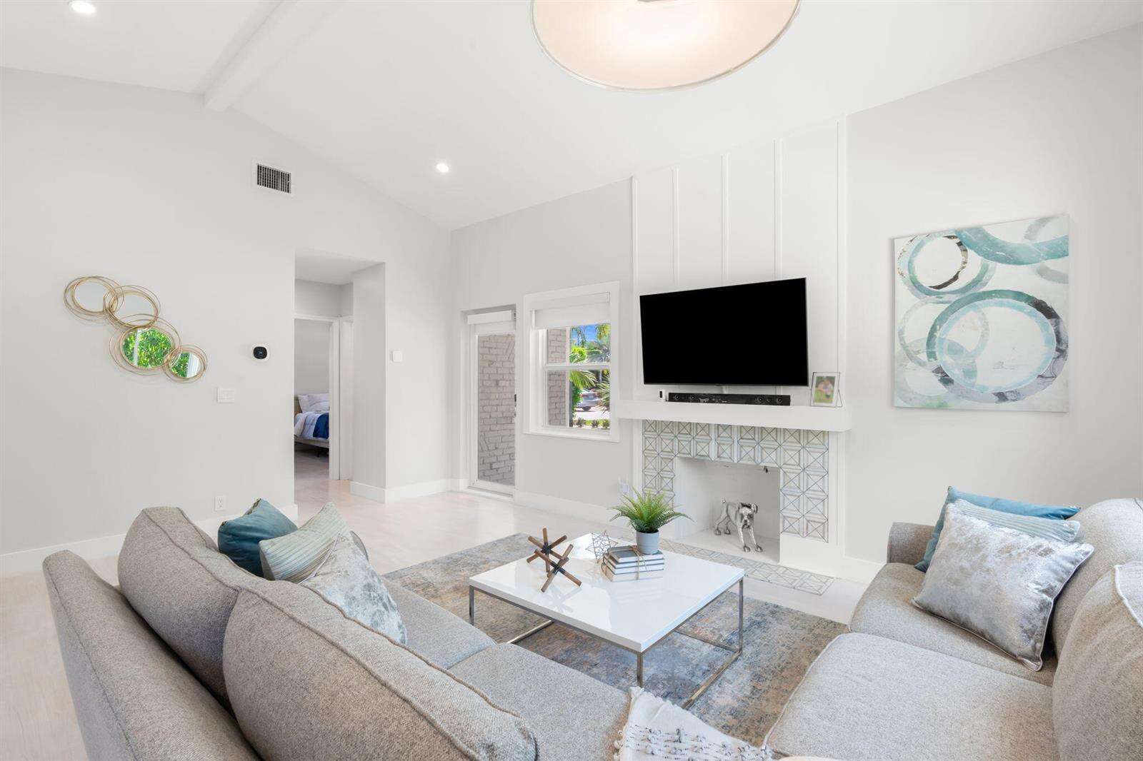 648 17th, Fort Lauderdale, FL 33304 - For Sale photo 9