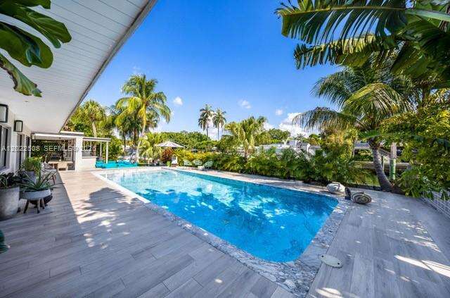 1141 90th St, Miami, FL 33138 - For Sale photo 19