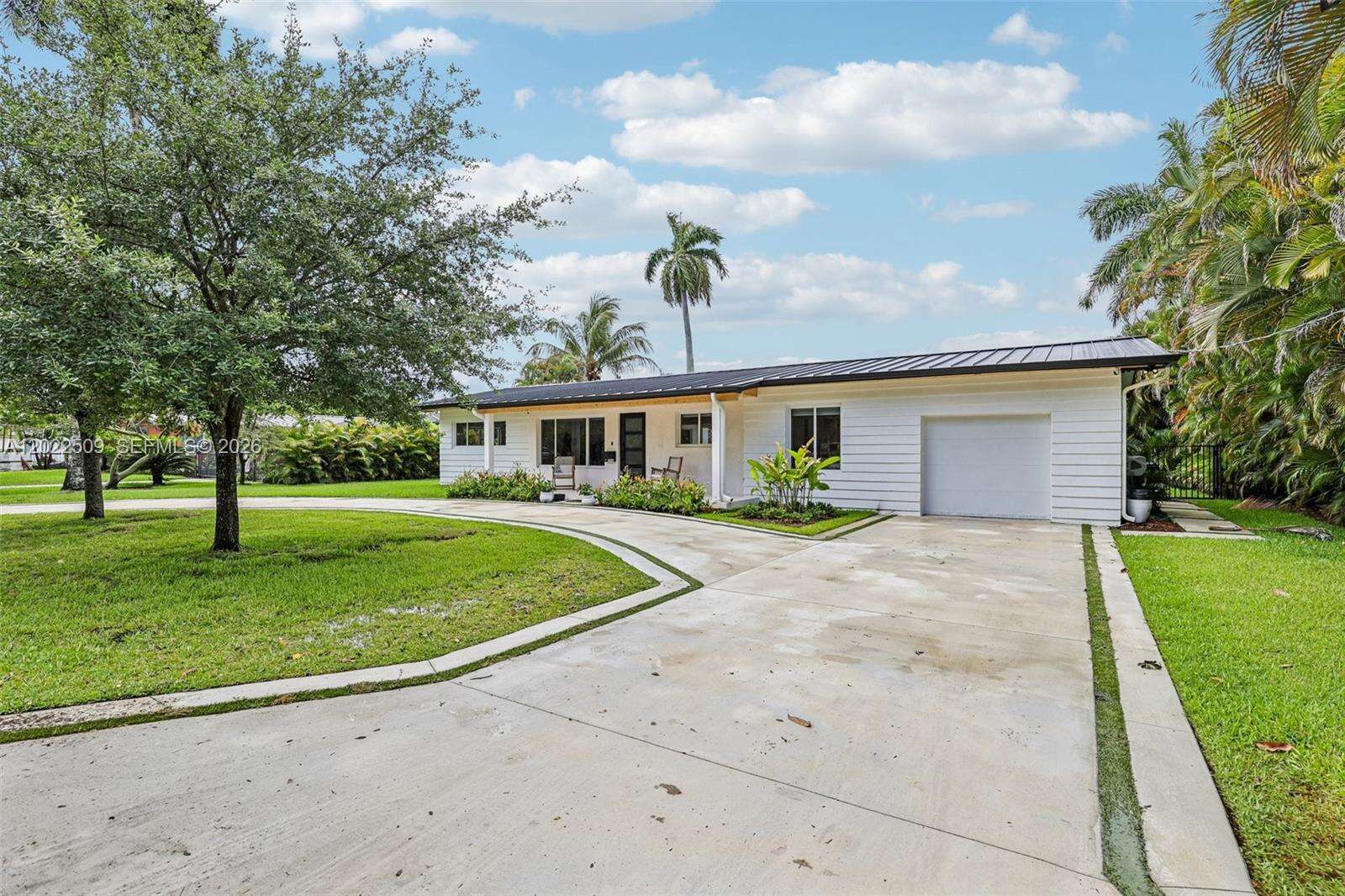 5620 63rd Ct, South Miami, FL 33143 - For Sale photo 2